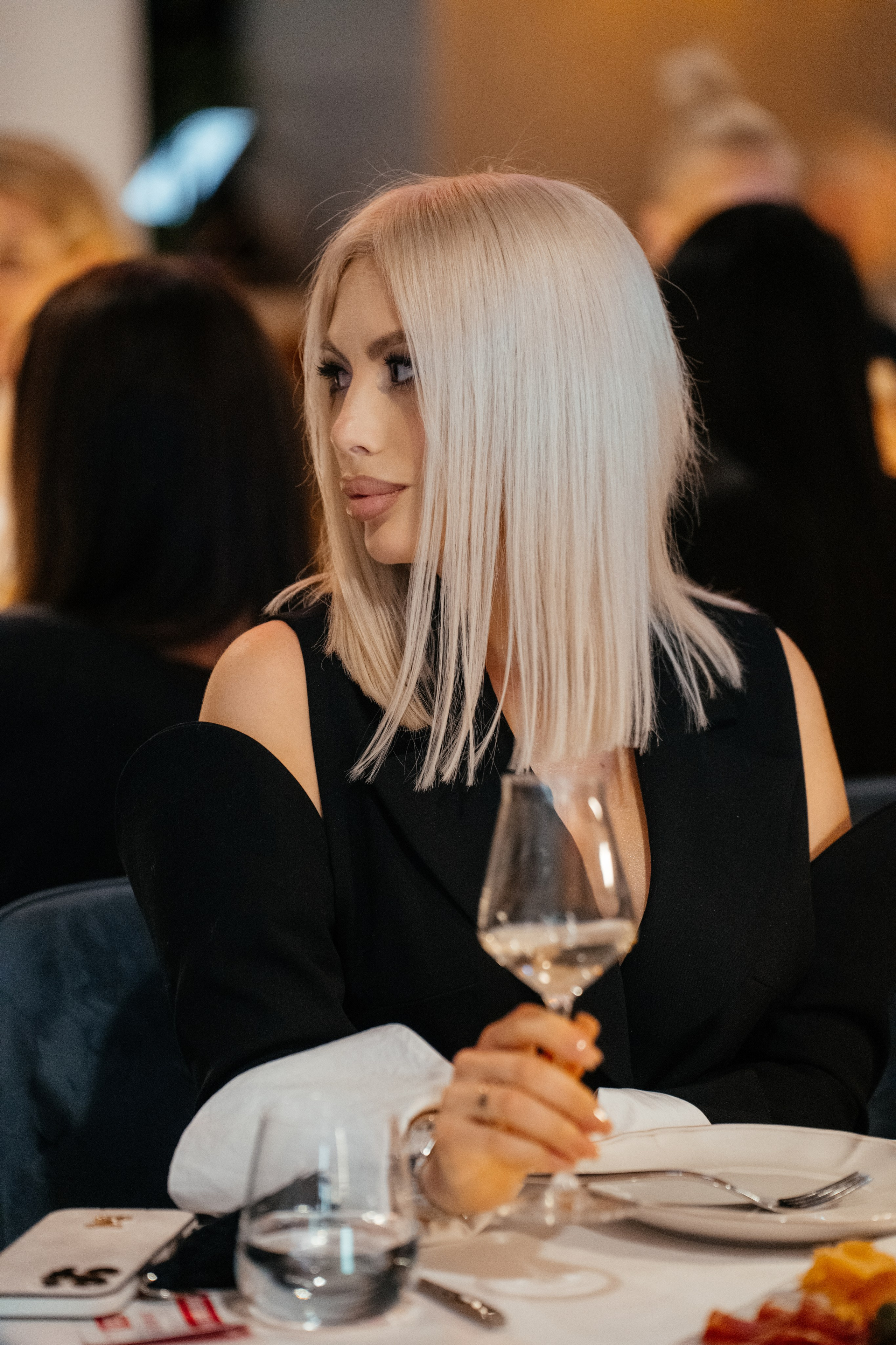 2 апреля (среда). BENUAR Restaurant