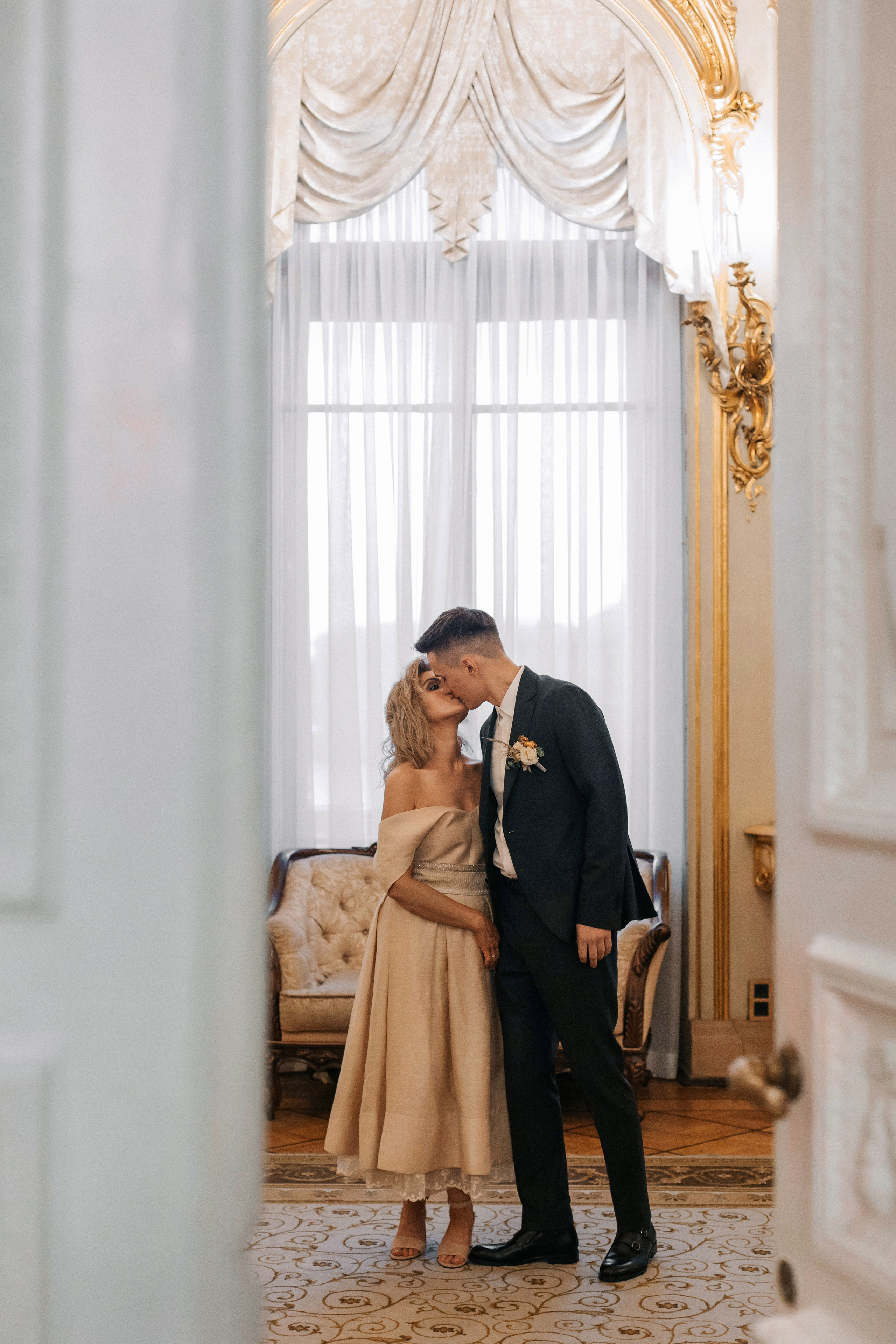 Свадьба для двоих с прогулкой в Выборге. Свадебный фотограф в Санкт-Петербурге Вика Стукачева