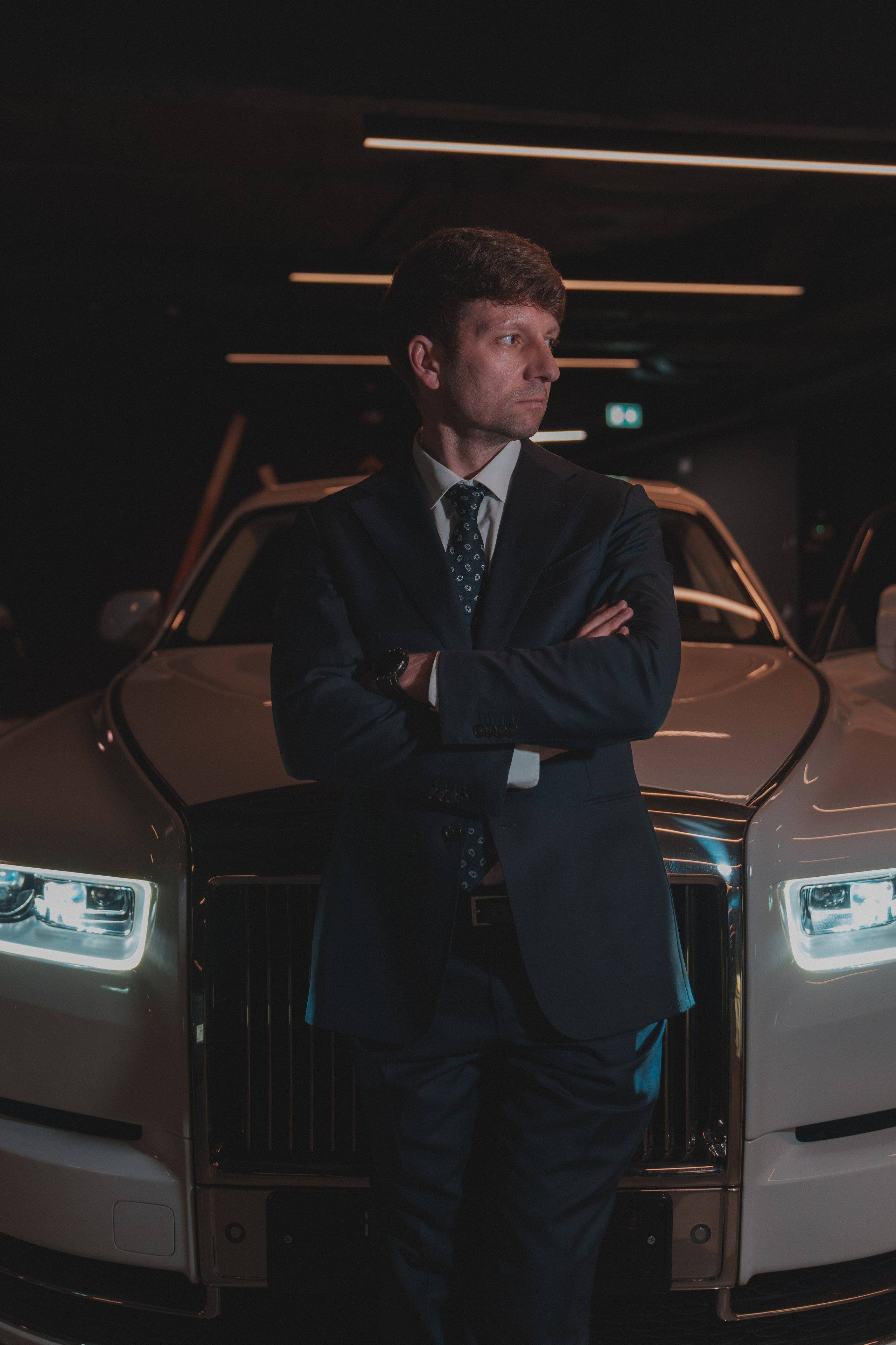 Фотосессия с Rolls-Royce Phantom и Cadillac Escalade. Портретный фотограф в Москве Фарид Леонов