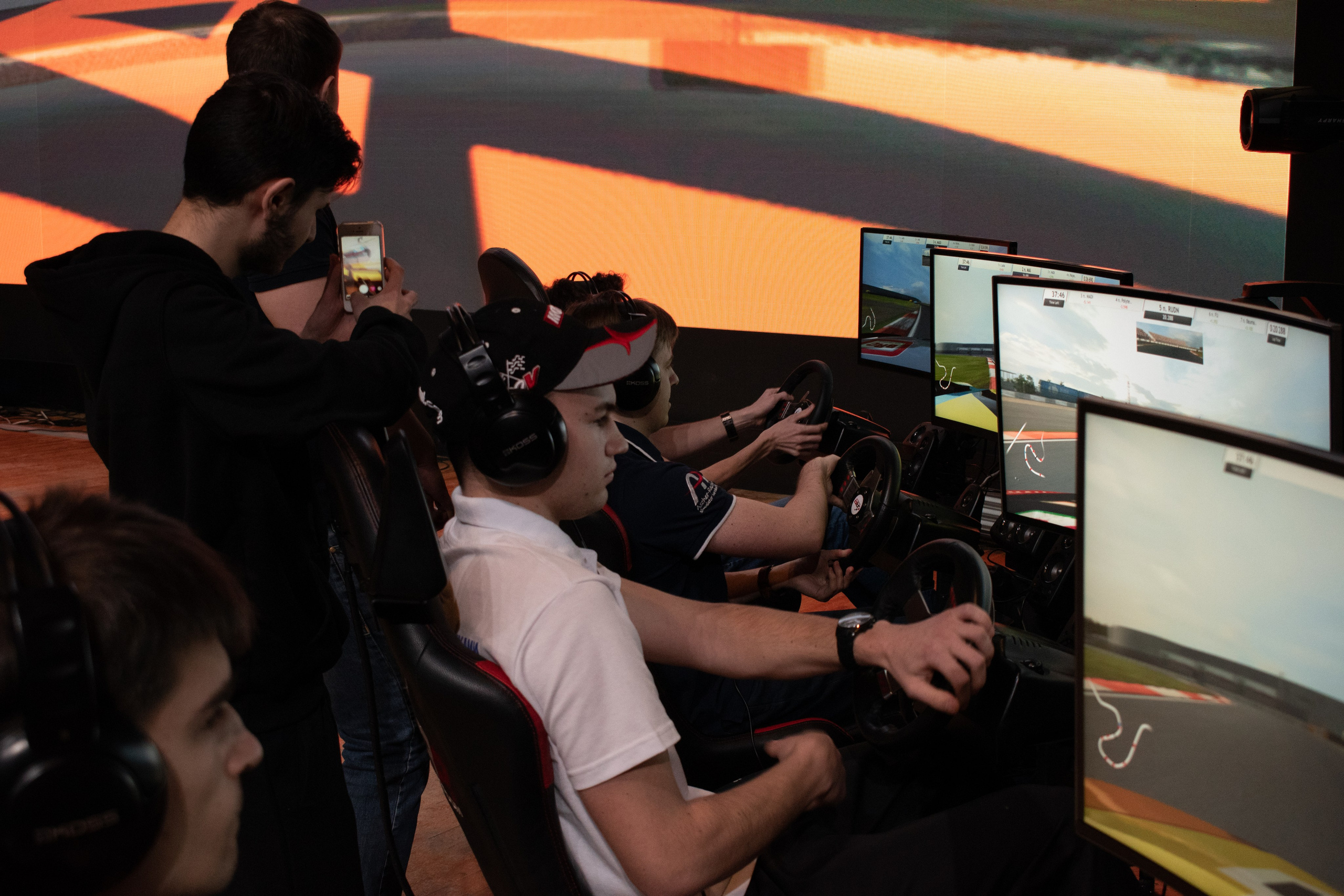 RaceRoom — Командный турнир среди ВУЗов города Москвы | 22.02.20. Репортажный фотограф Сыбер Мартти
