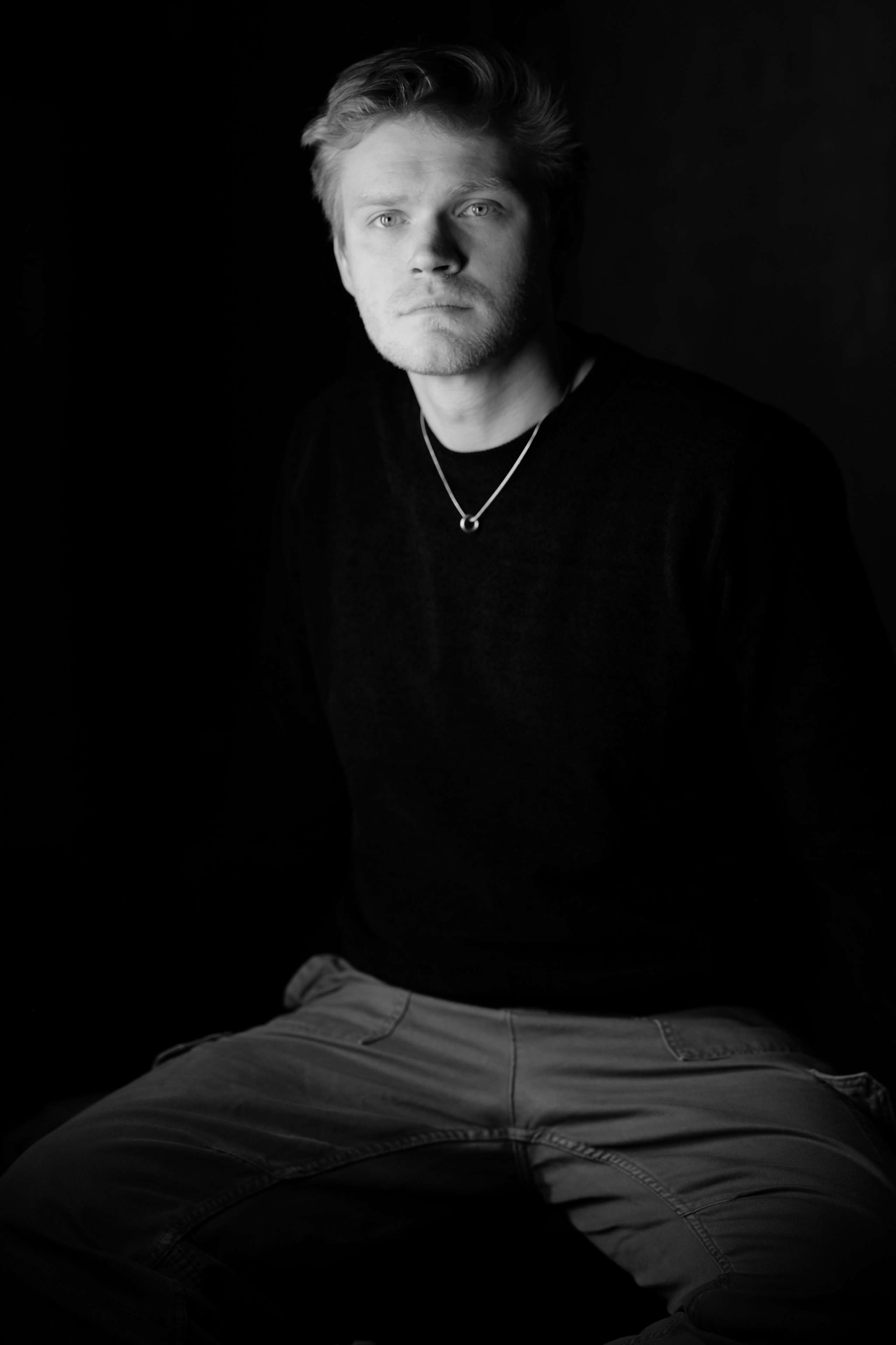 Василий. Фотограф в Москве и Праге: индивидуальные портреты, парные фотосессии