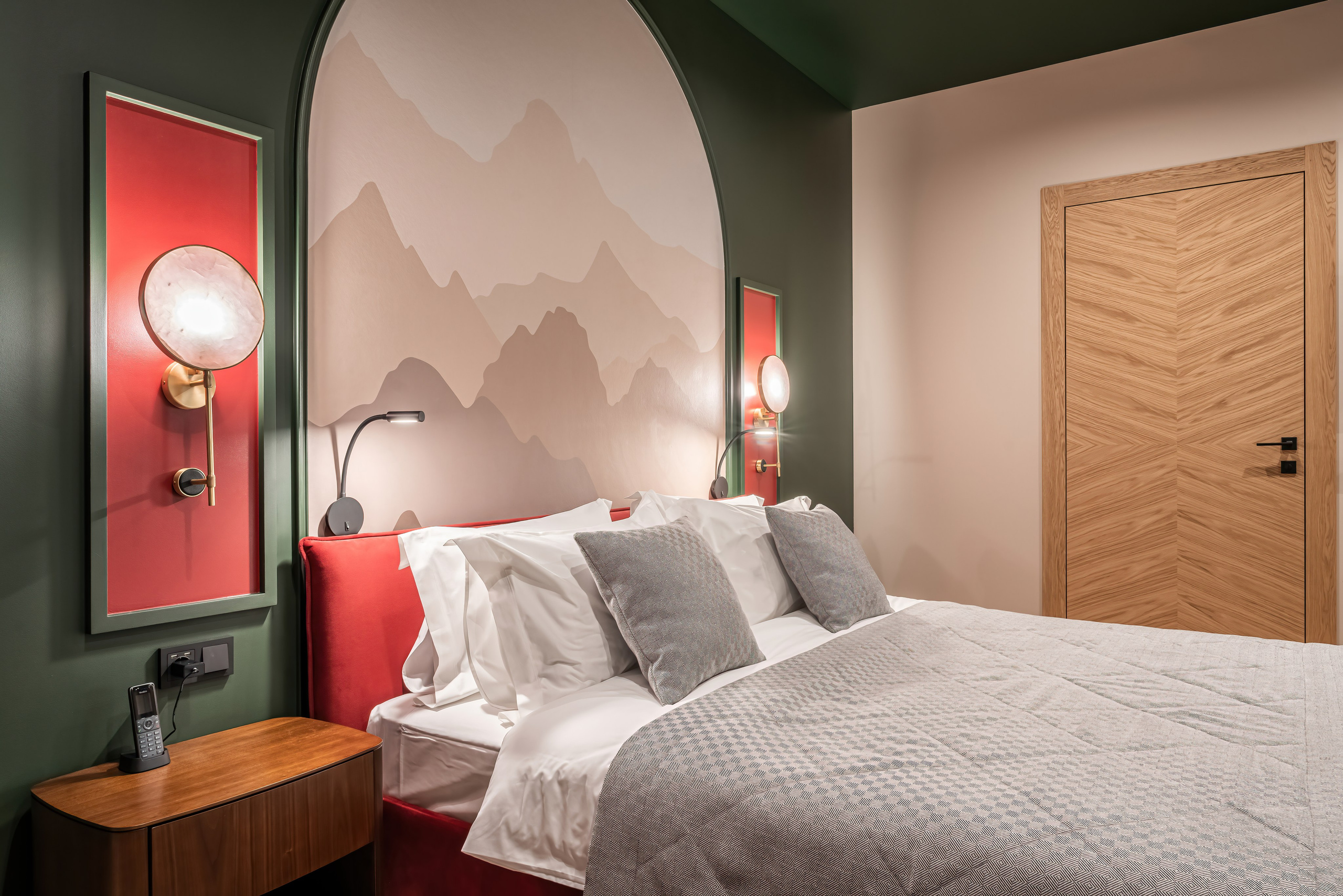 Отель аппарт Бридж. Декорактив Москва