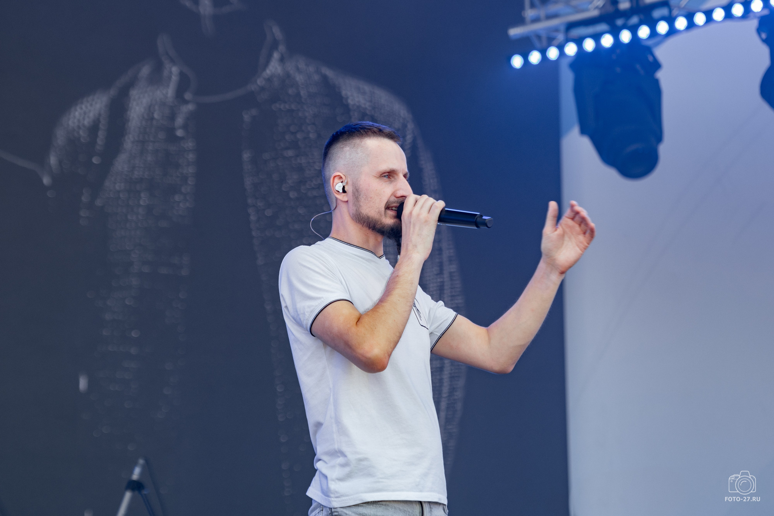 Антон Курдюмов фотограф в Хабаровске Рина Курдюмова фото27 foto27 Антон Дорофеев репортажный репортаж документалист Тони и Рина фотосоздатели ПаПаРоК Рок над Амуром 2024 фестиваль Хабаровск