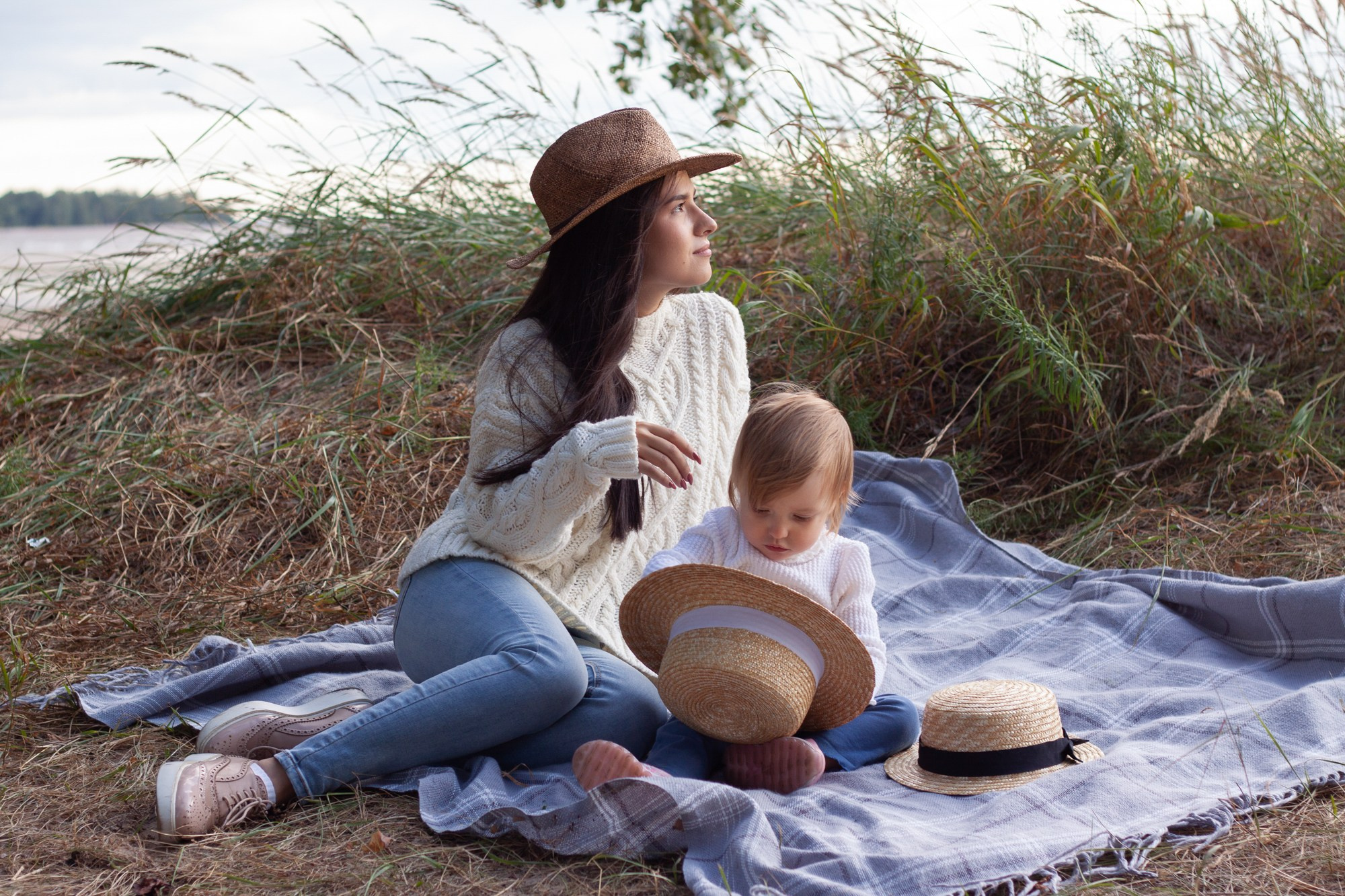 Вечер с мамой и дочкой (прогулка на заливе). Семейный фотограф в Нарве Эля Калиниченко