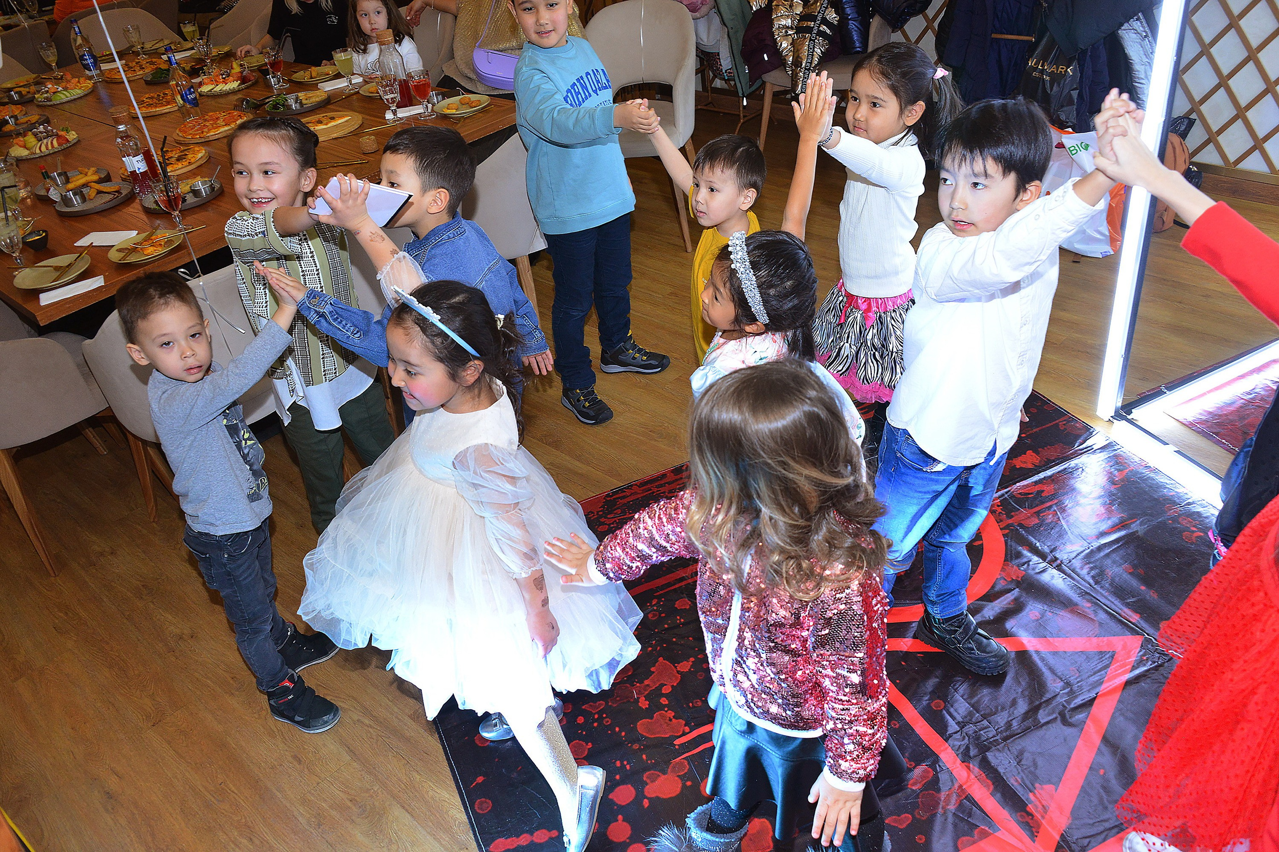 Дети-2 (Оливия-5 лет). Фотосъёмка. Фотограф Сергей Авдеев-семейный и детский фотограф в Алматы