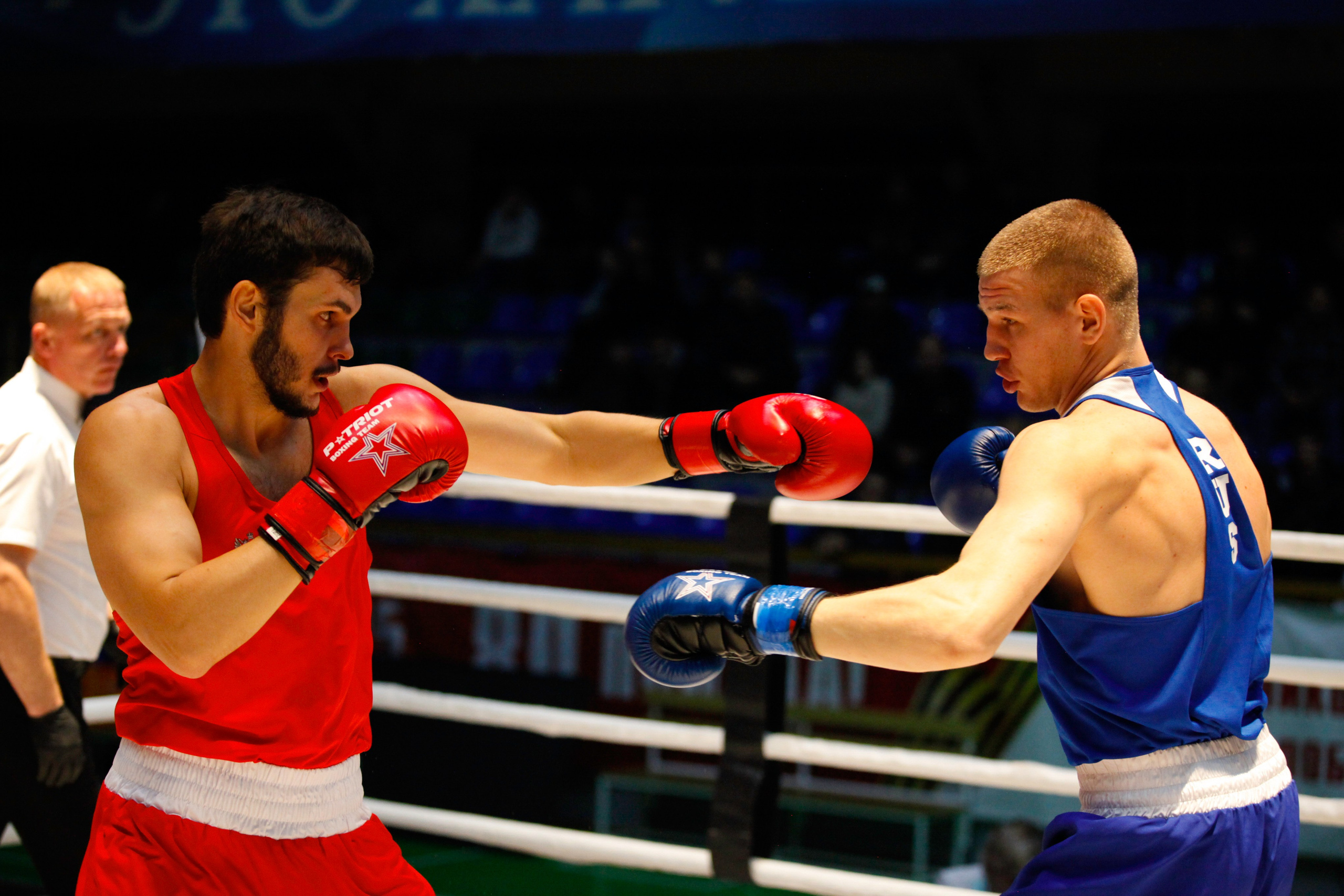 БОКС. Фото. Спортивный фотограф, трансляция, звук и свет в Новосибирске