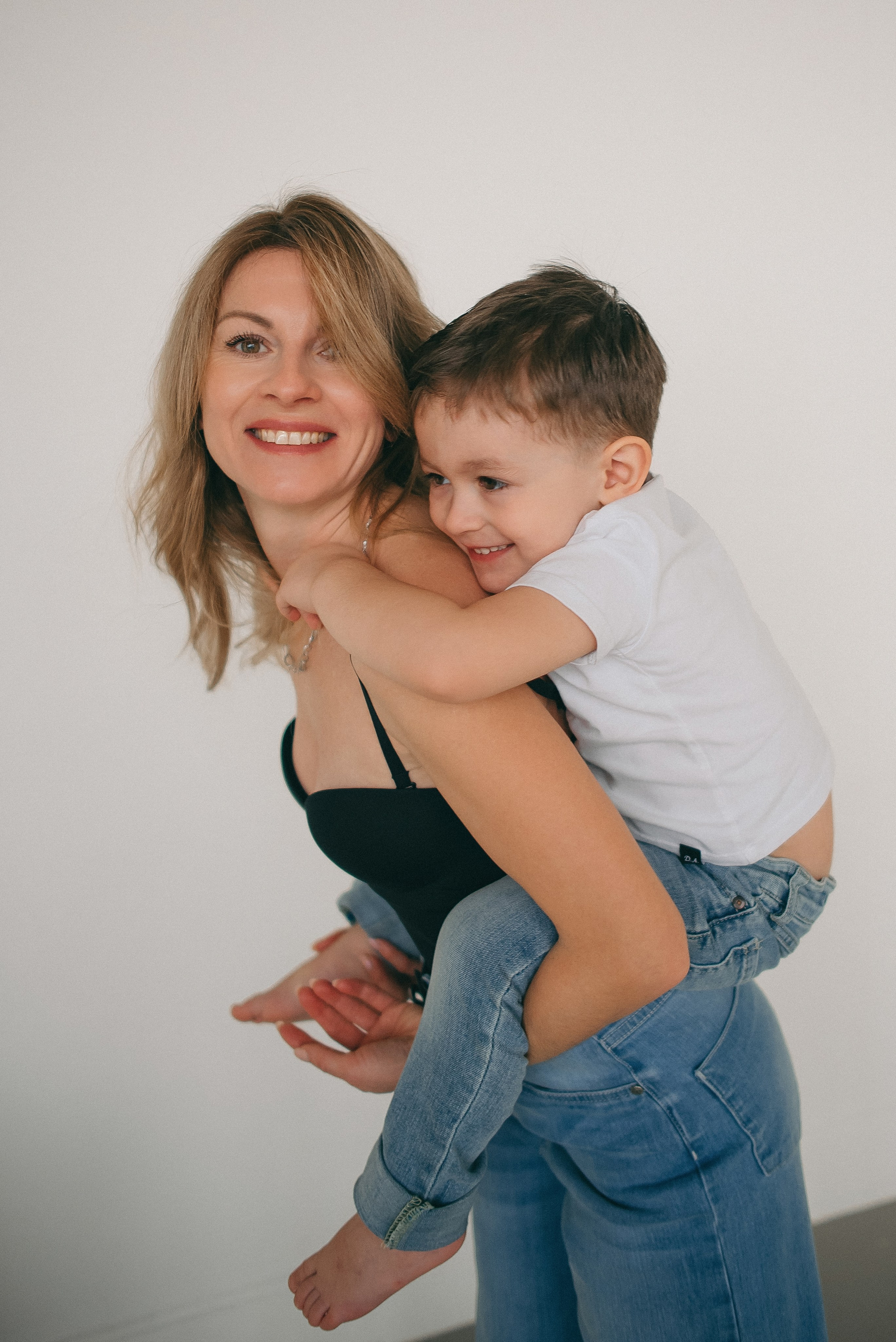 Семейная фотосессия в студии. Семейный и детский фотограф в Обнинске, Калуге, Москве