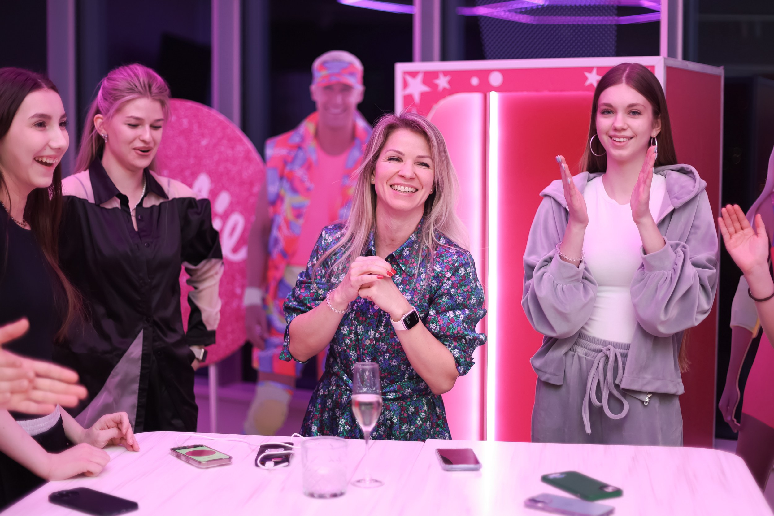 Вечеринка 8 марта в EventyOn. Репортажный фотограф видеограф в Москве Ольга Плаксина