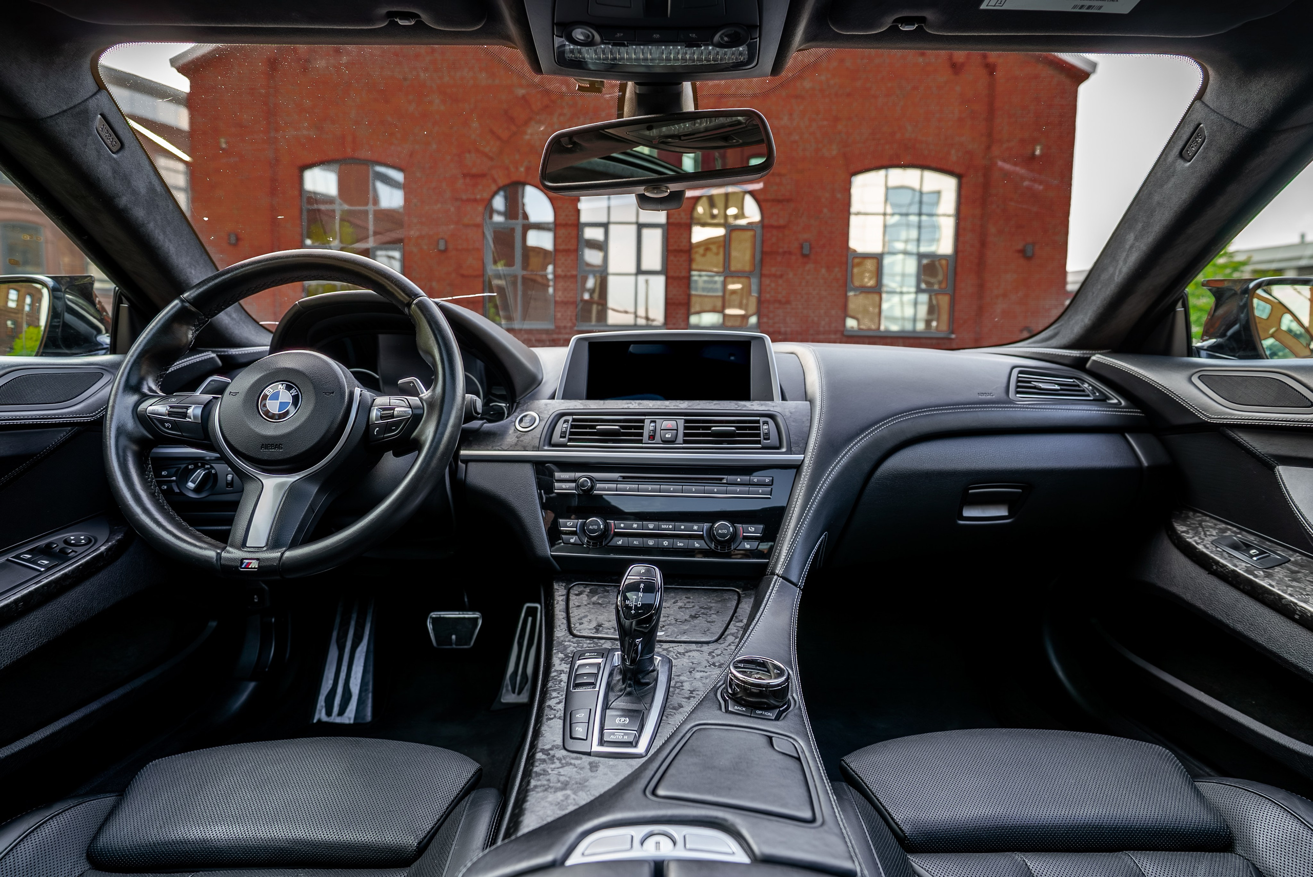 Авто на продажу BMW 6M series coupe. KUSTOV PRODUCTION — профессиональная фотосъёмка в Москве