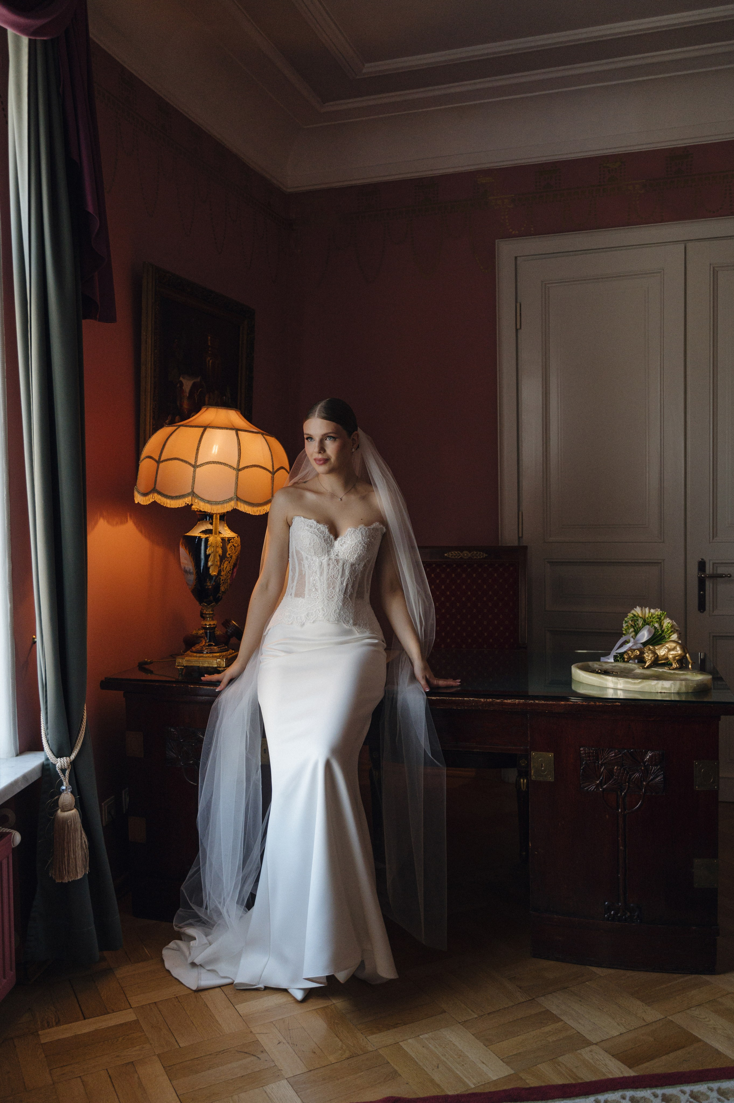 Дмитрий и Луиза. Гостиница Националь и ресторан Белуга. Свадебный фотограф Москва и Санкт-Петербург. Анастасия Чудина