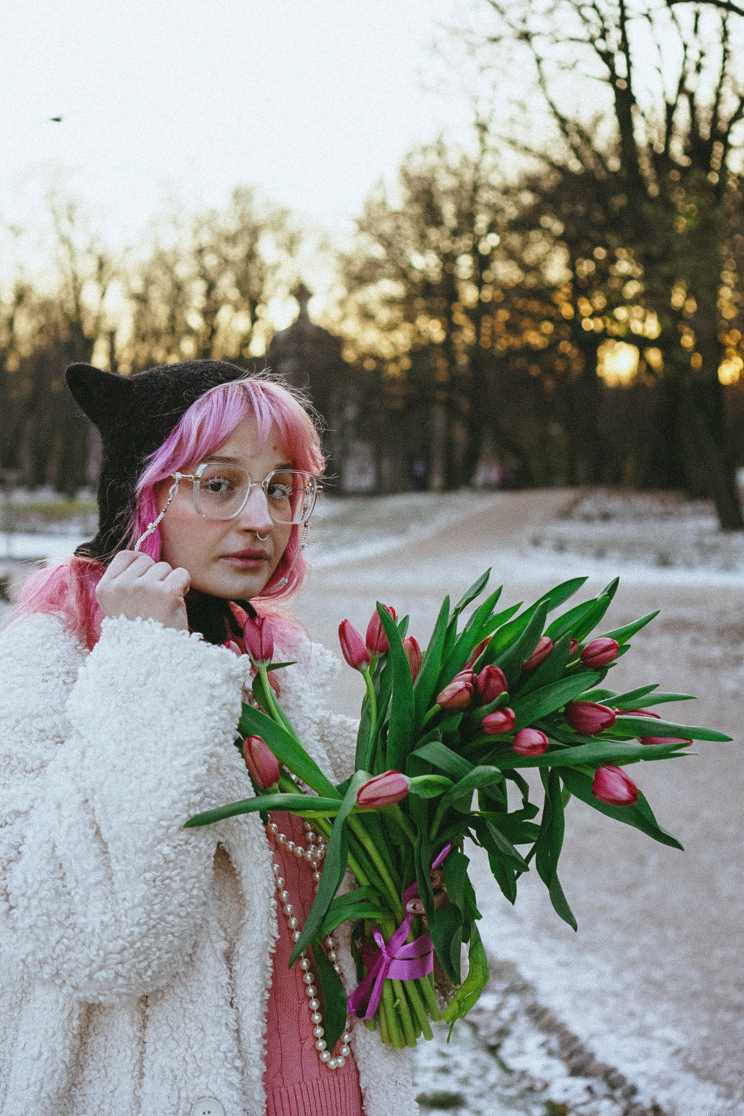 Прогулочная фотосессия с тюльпанами. Профессиональный фотограф, Санкт-Петербург — Виктория Богомолова
