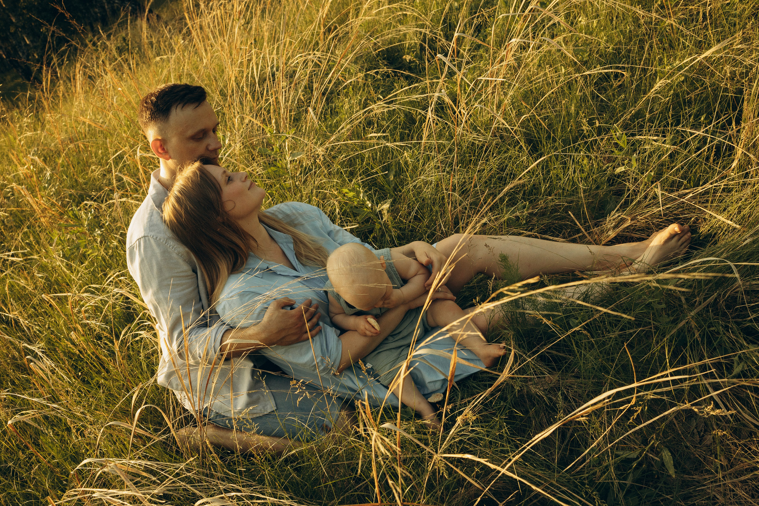 На природе. Семейный фотограф Новосибирск Фотограф на выписку Новосибирск