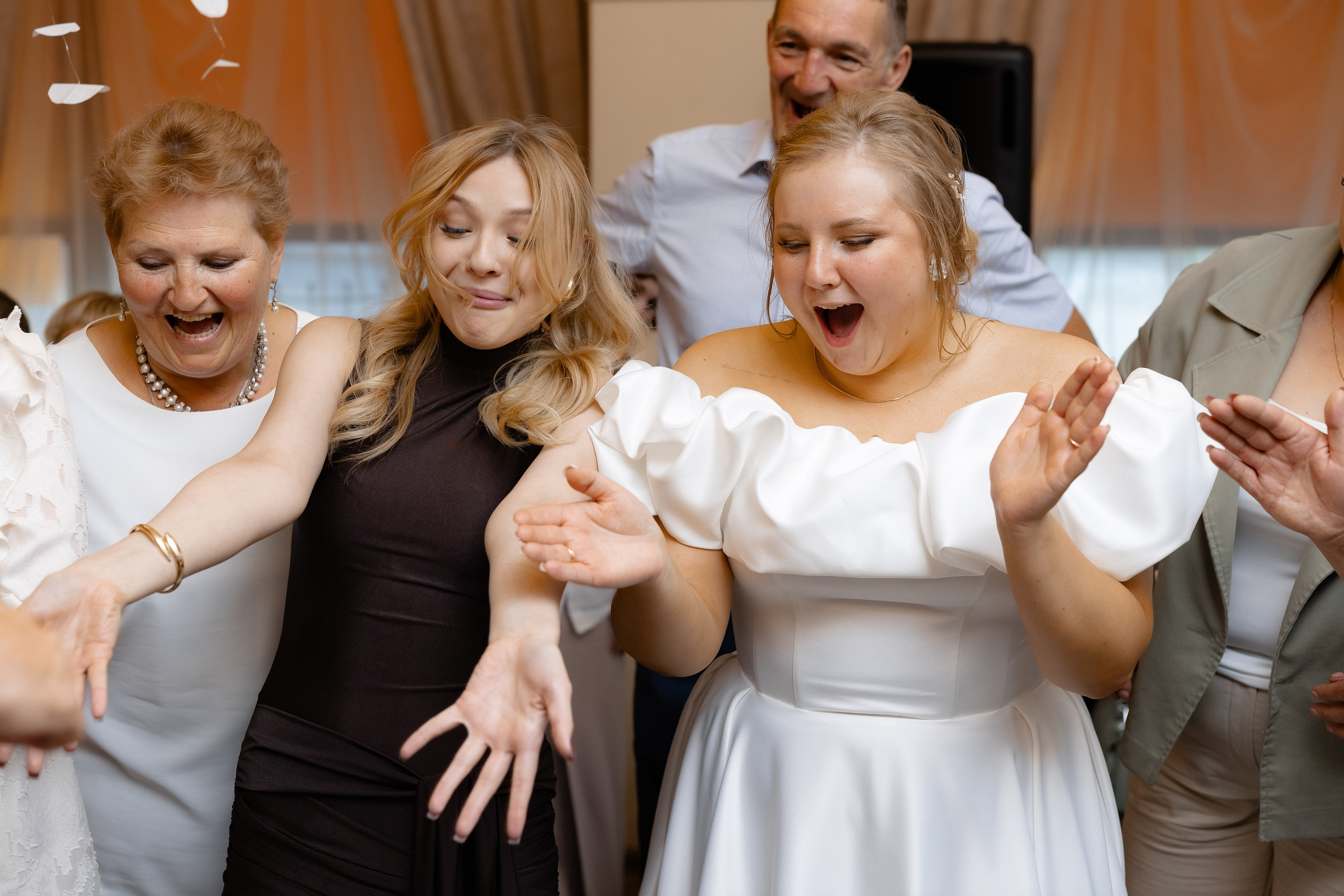 Полина и Илья. Свадебный и семейный фотограф в Челябинске. Аврамец Анна