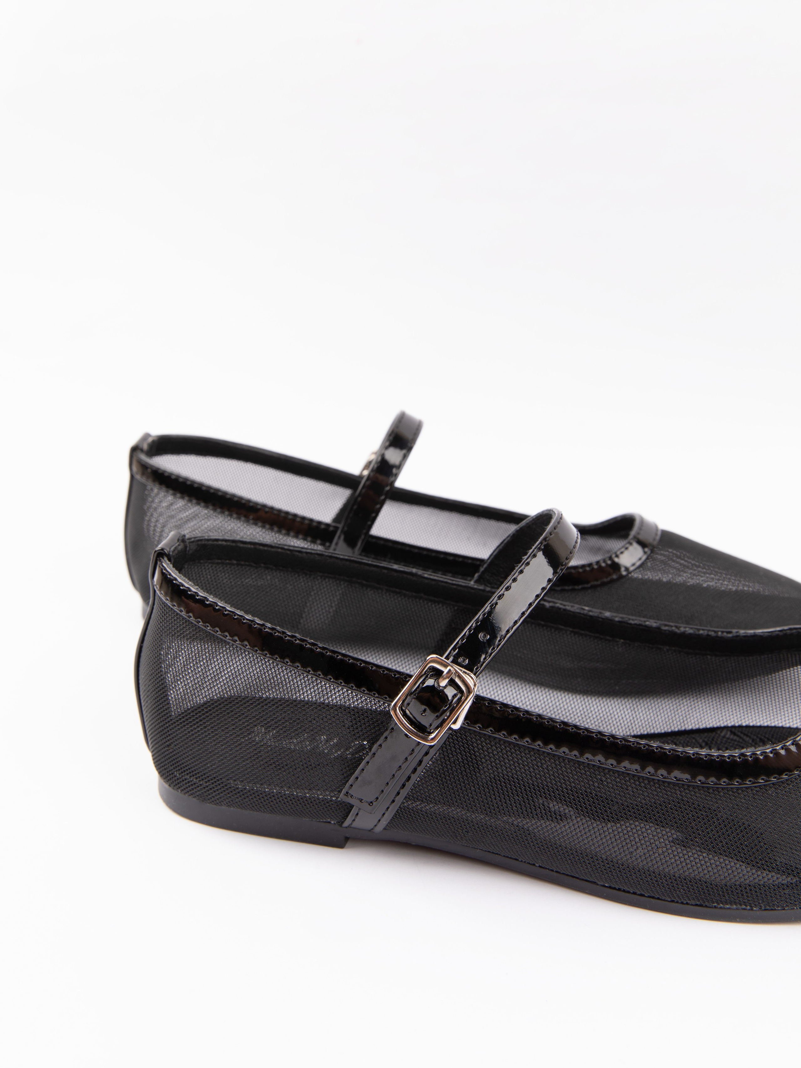 Туфли женские. Фотостудия предметной и модельной съёмки для маркетплейсов