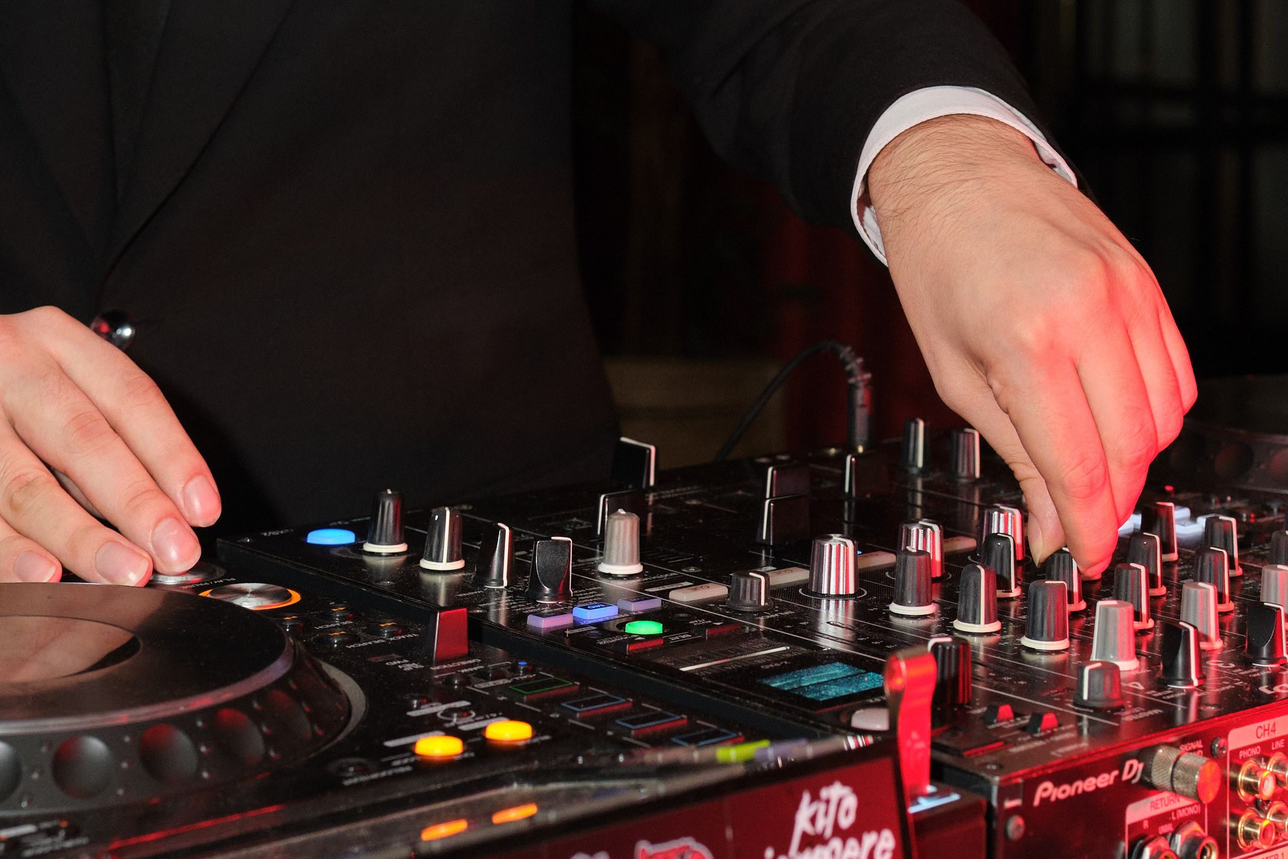 Клубный репортаж в Санкт-Петербурге | Филипп Линзин. Репортажный и портретный фотограф в Санкт-Петербурге Филипп Линзин