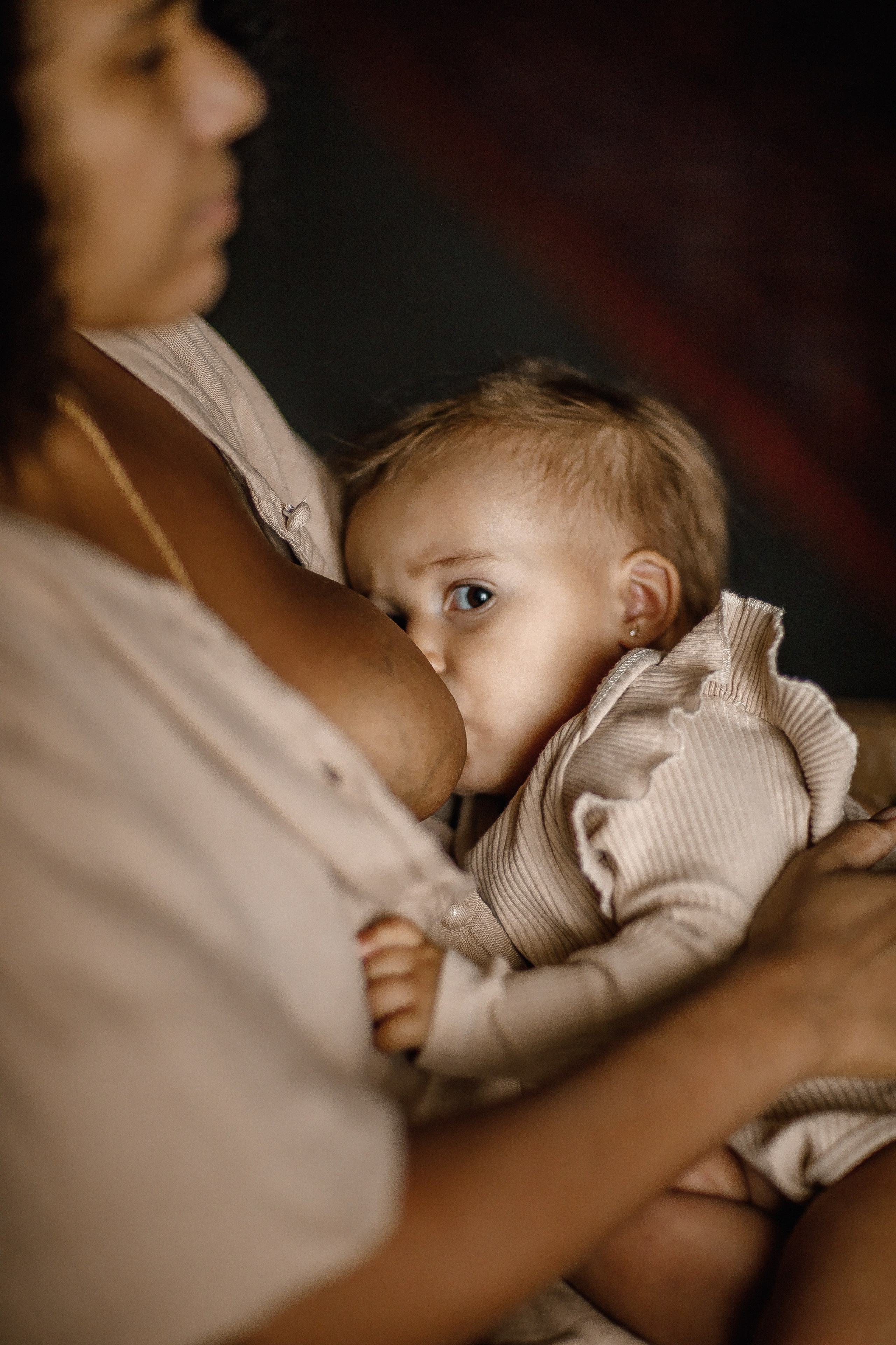 Грудное кормление. Фотограф материнства и таинства кормления Екатерина Кузьмин