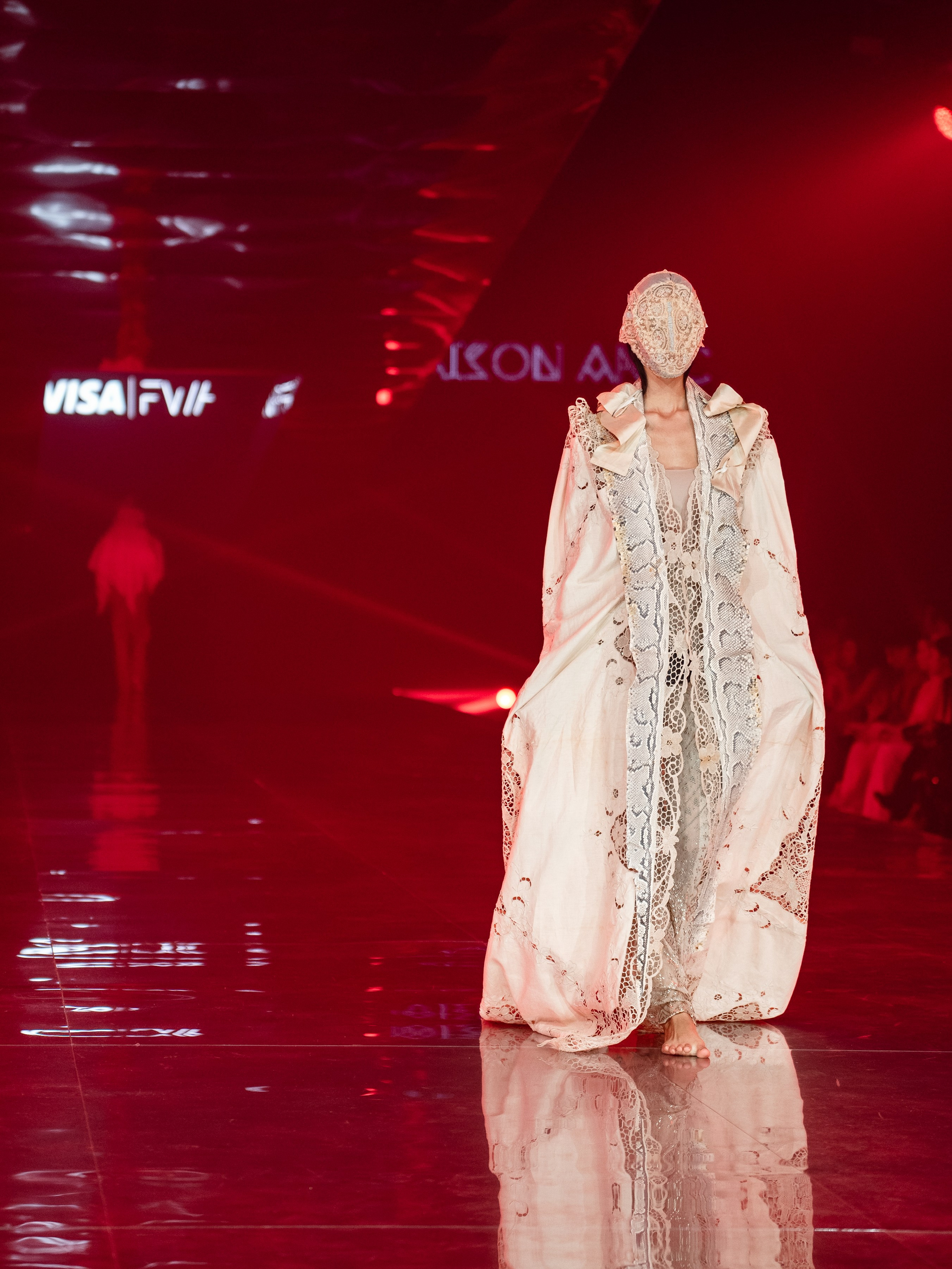 Visa Fashion week Maison Artc. Сайт Алматинского НЮ АРТ, будуар и фэшн фотографа Дениса Карпенко