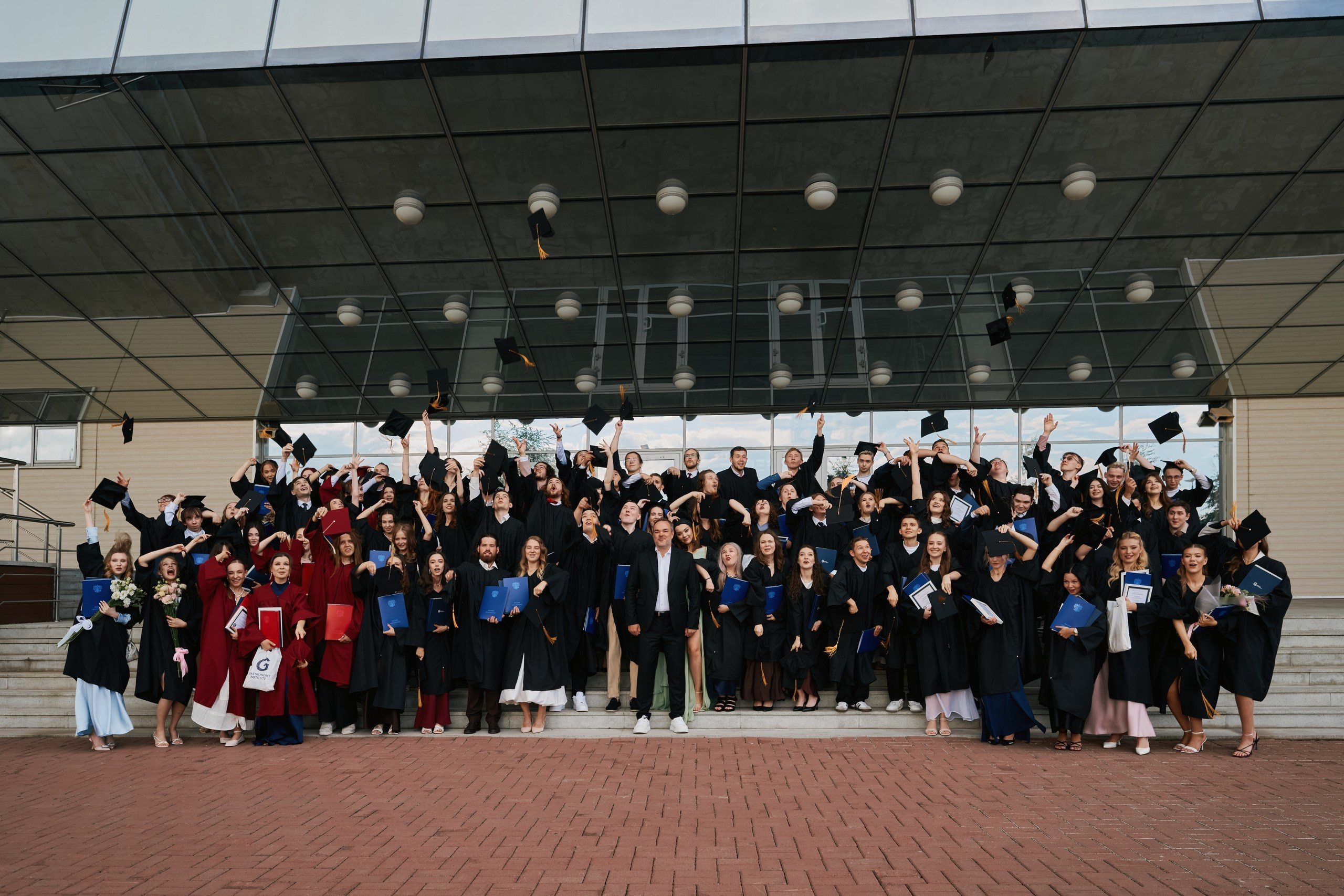 Выпускной ИГ СФУ 2025. Фотограф Ольга Зинченко