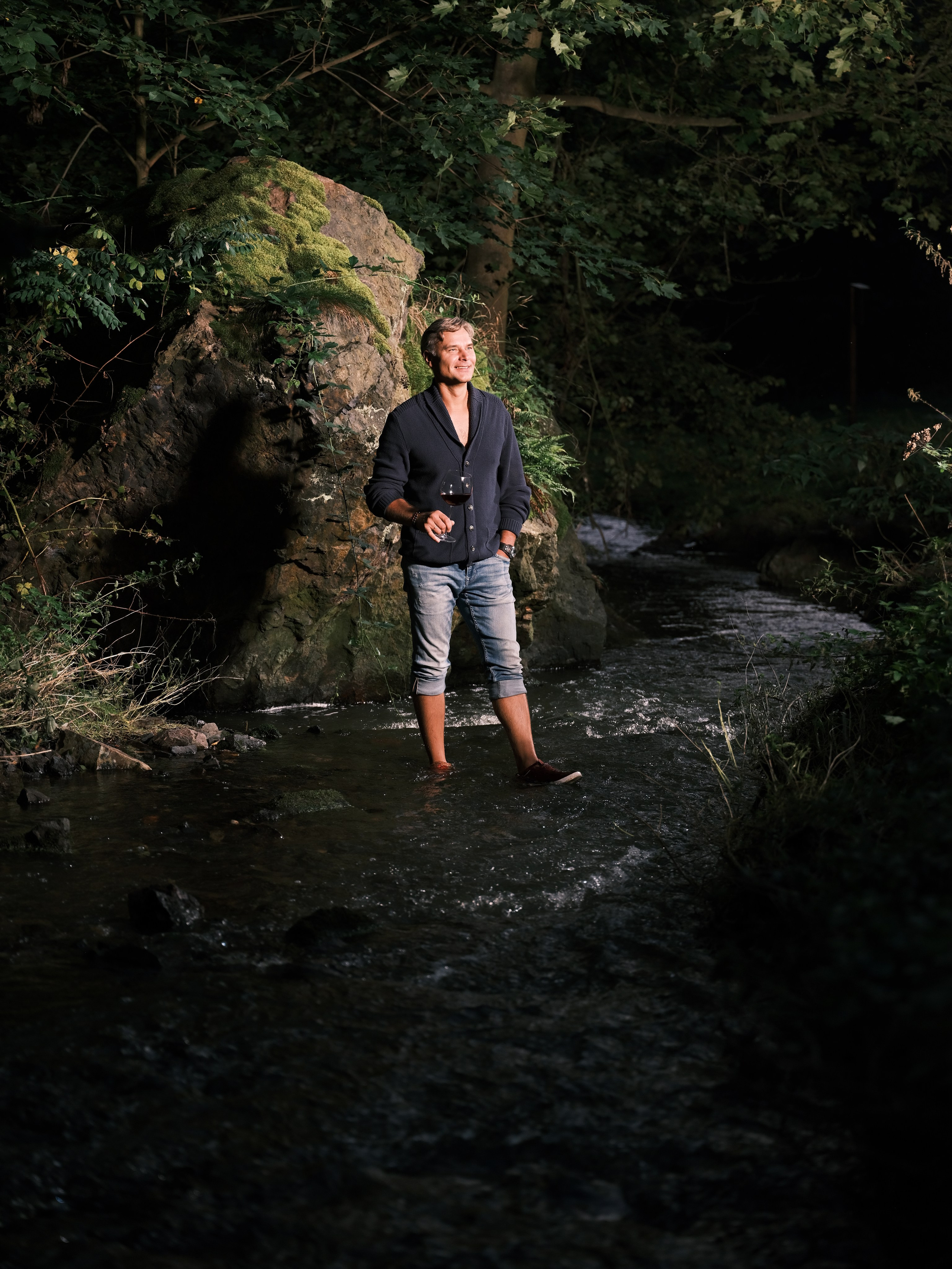 Вадим и вино. Фотограф в Москве и Праге: индивидуальные портреты, парные фотосессии