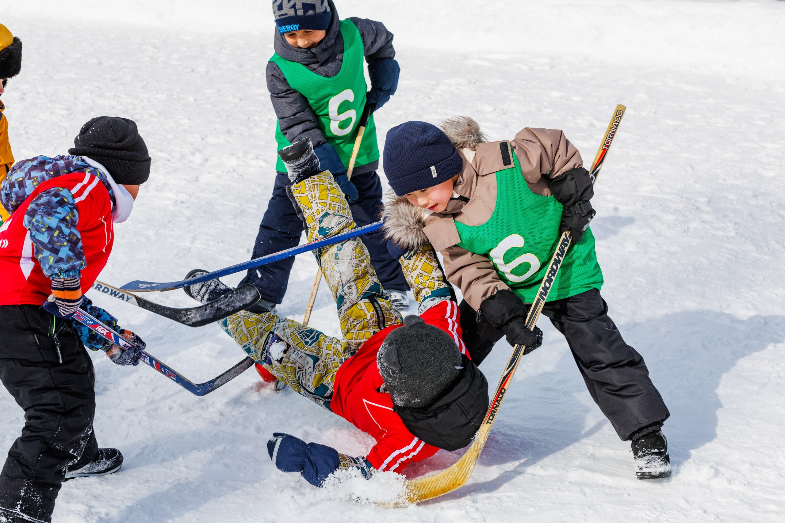 XIII чемпионат  по «ХОККЕЮ В ВАЛЕНКАХ». Свадебный, семейный и репортажный фотограф в Южно-Сахалинске Артур Петросян