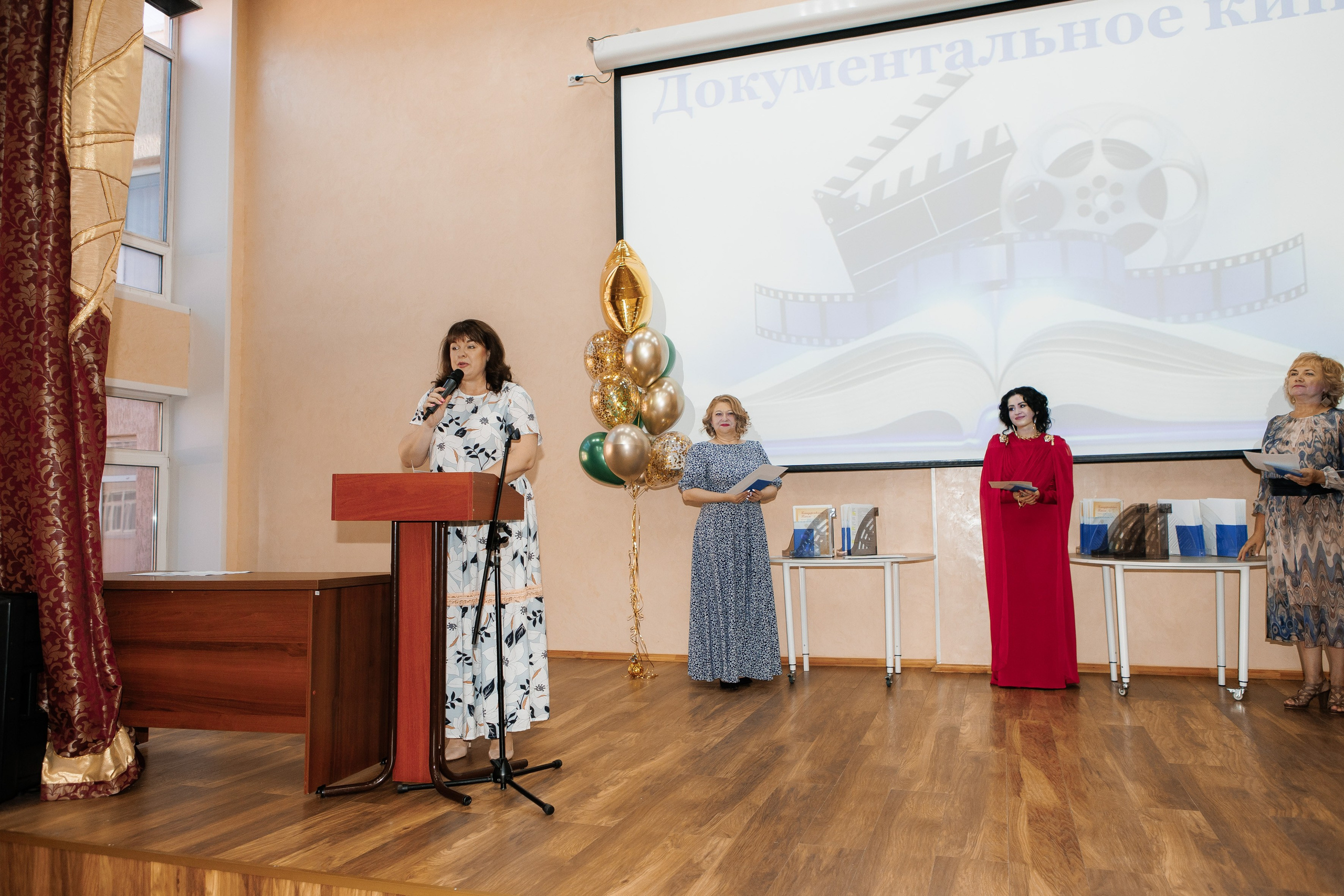 Выпускной Гимназия 12 2024 г. Свадебный и портретный Фотограф в Липецке Дмитрий Котюков