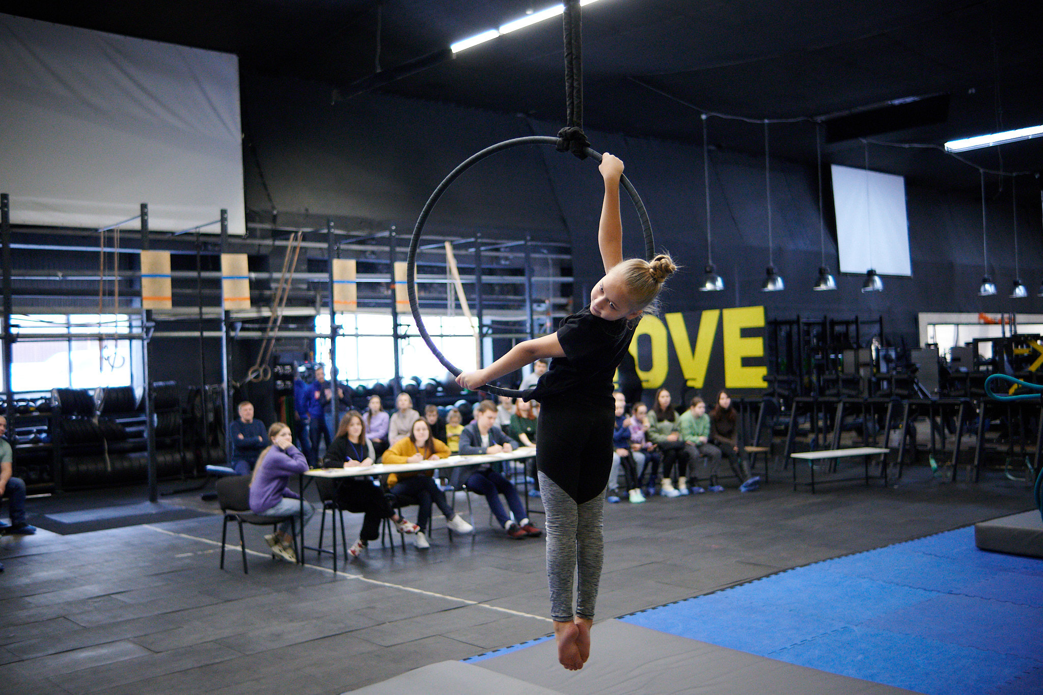 Соревнования по воздушным полотнами и акробатике 29.11.2022