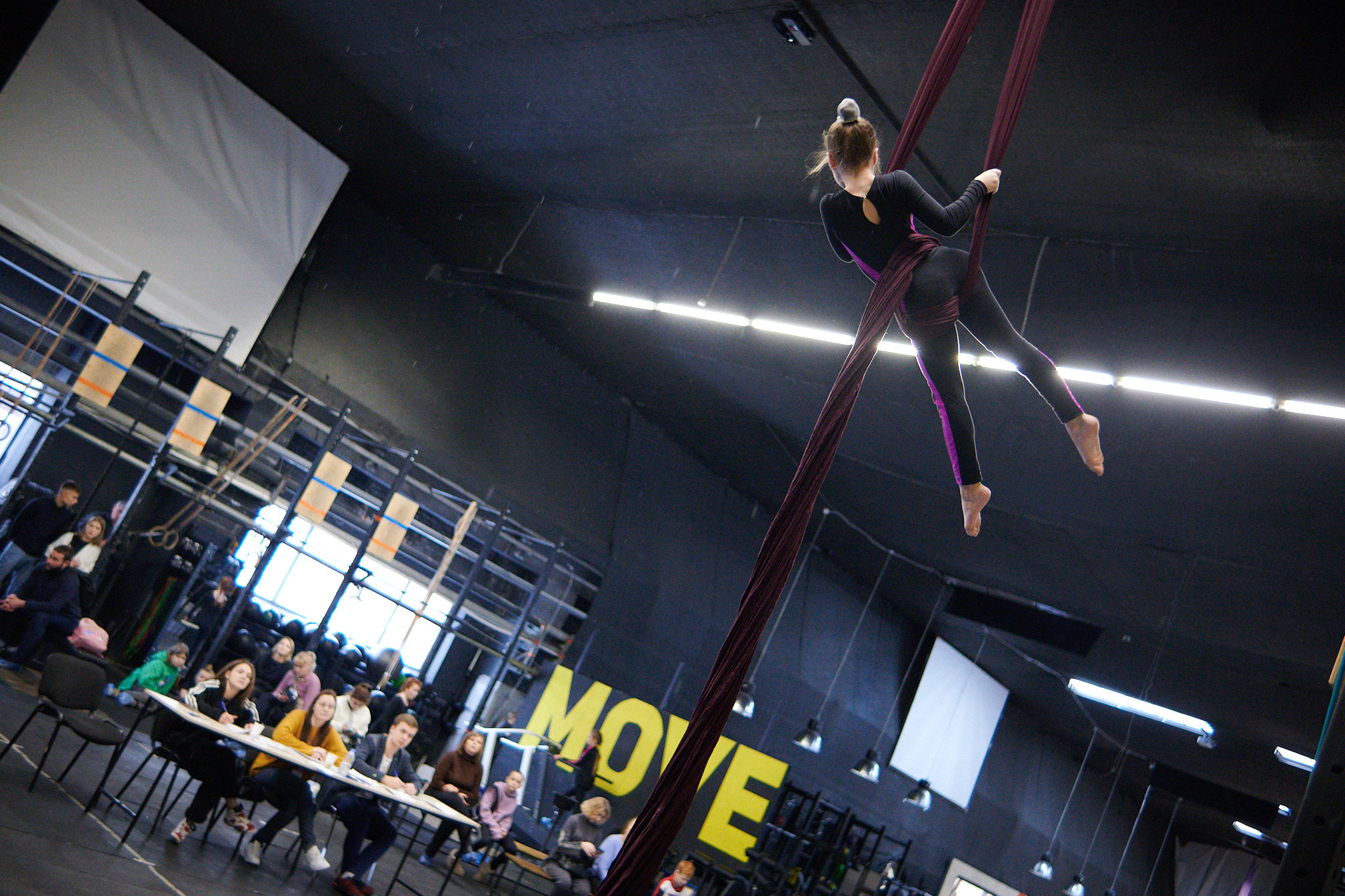 Соревнования по воздушным полотнами и акробатике 29.11.2022