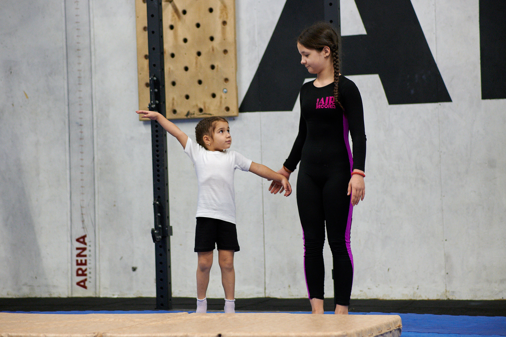 Соревнования по воздушным полотнами и акробатике 29.11.2022