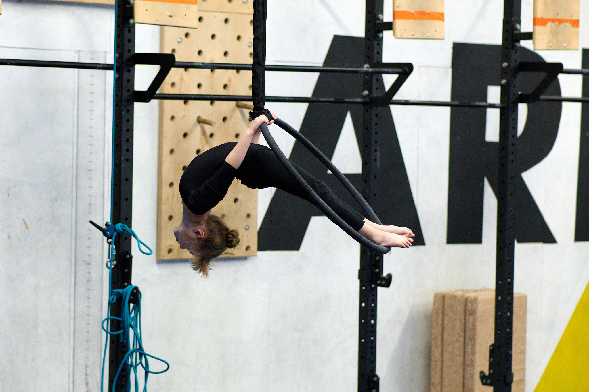 Соревнования по воздушным полотнами и акробатике 29.11.2022