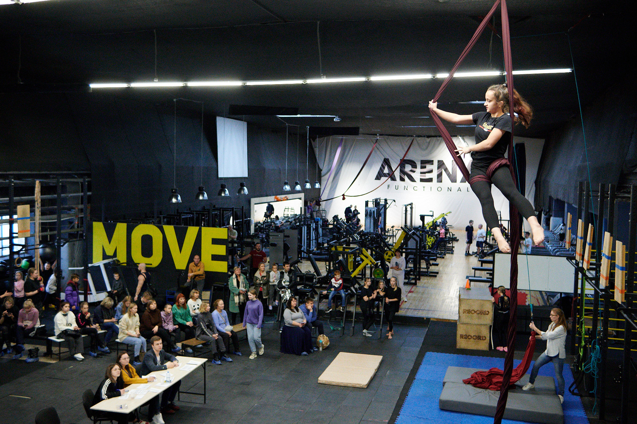 Соревнования по воздушным полотнами и акробатике 29.11.2022