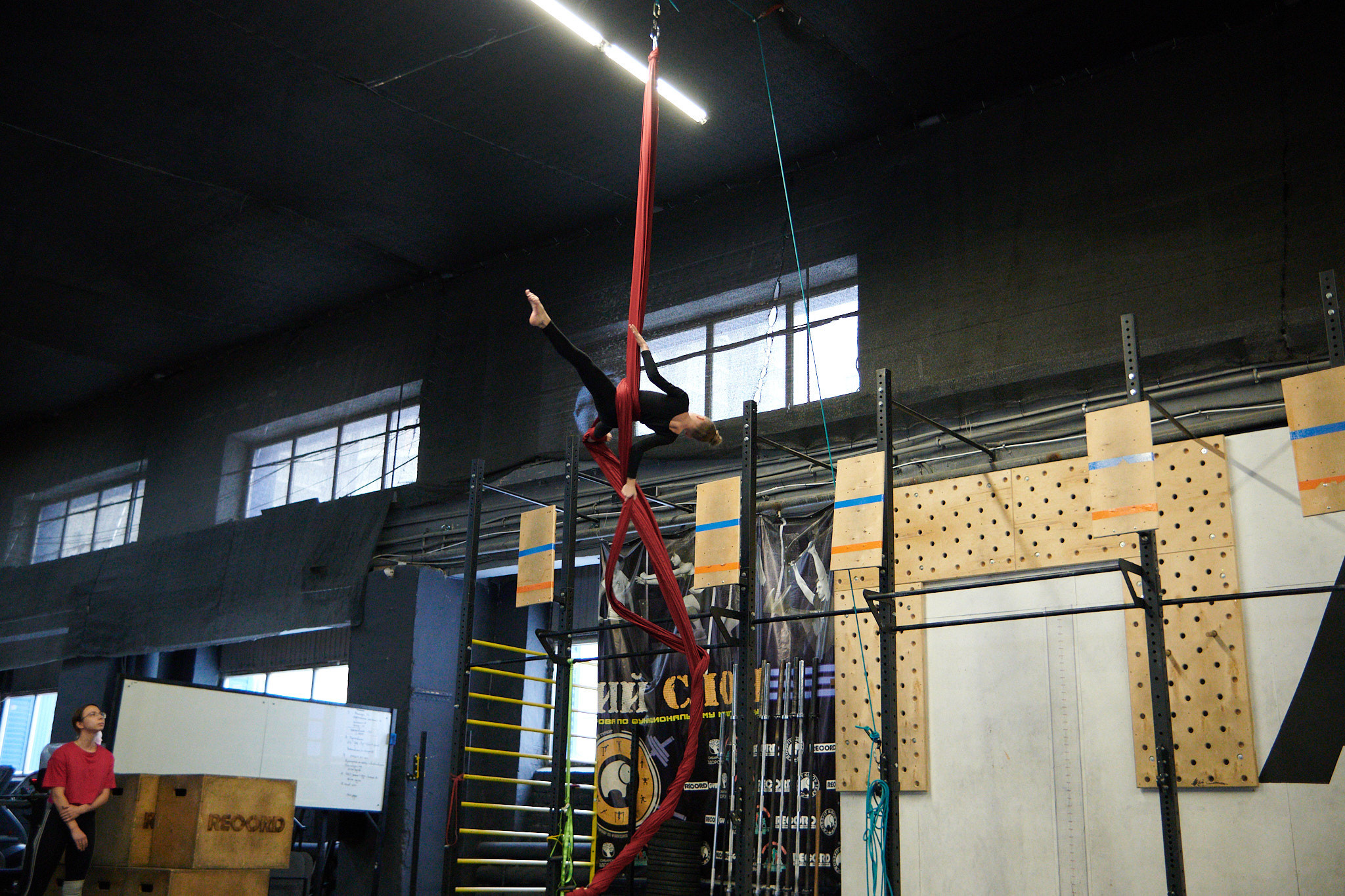 Соревнования по воздушным полотнами и акробатике 29.11.2022