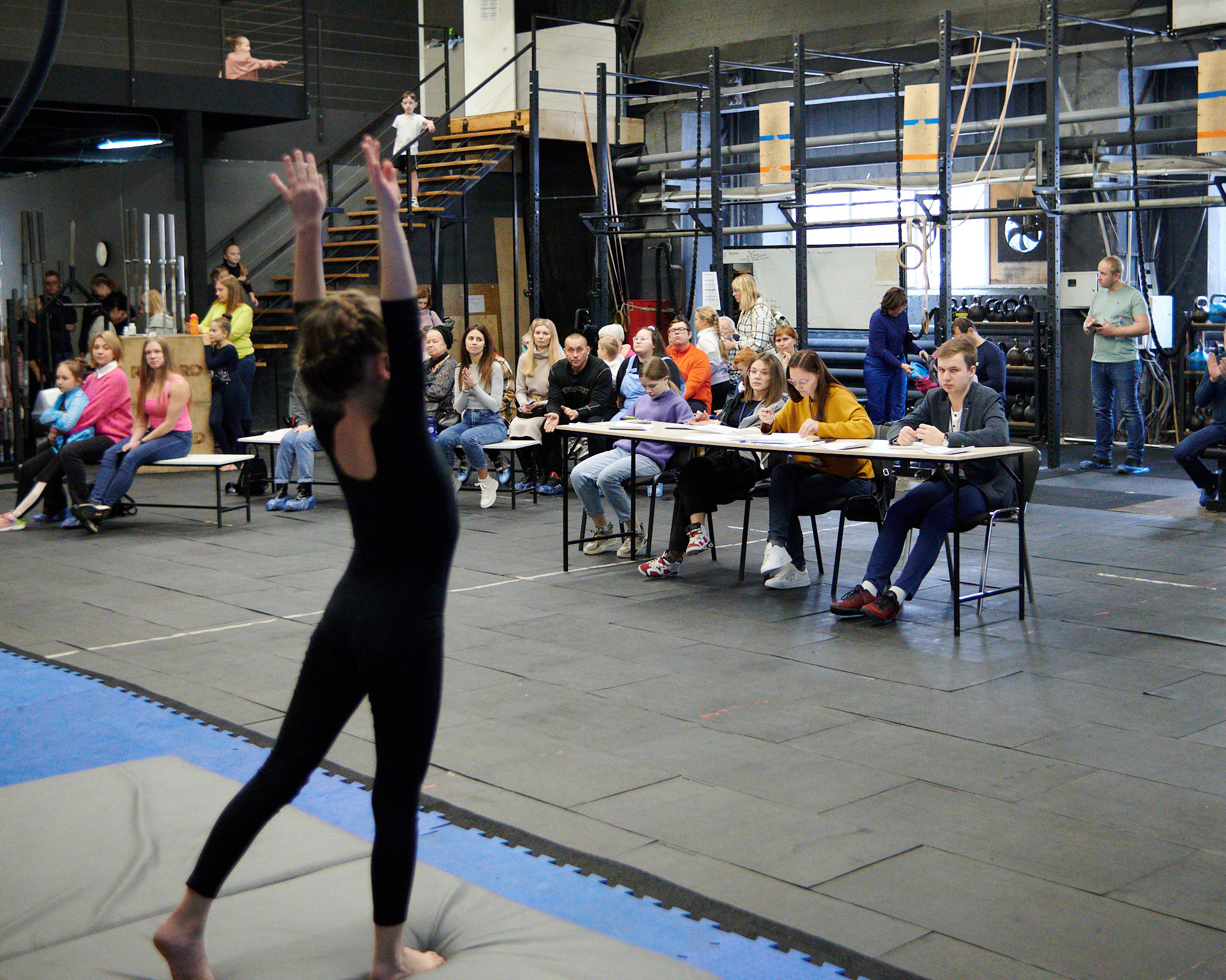 Соревнования по воздушным полотнами и акробатике 29.11.2022