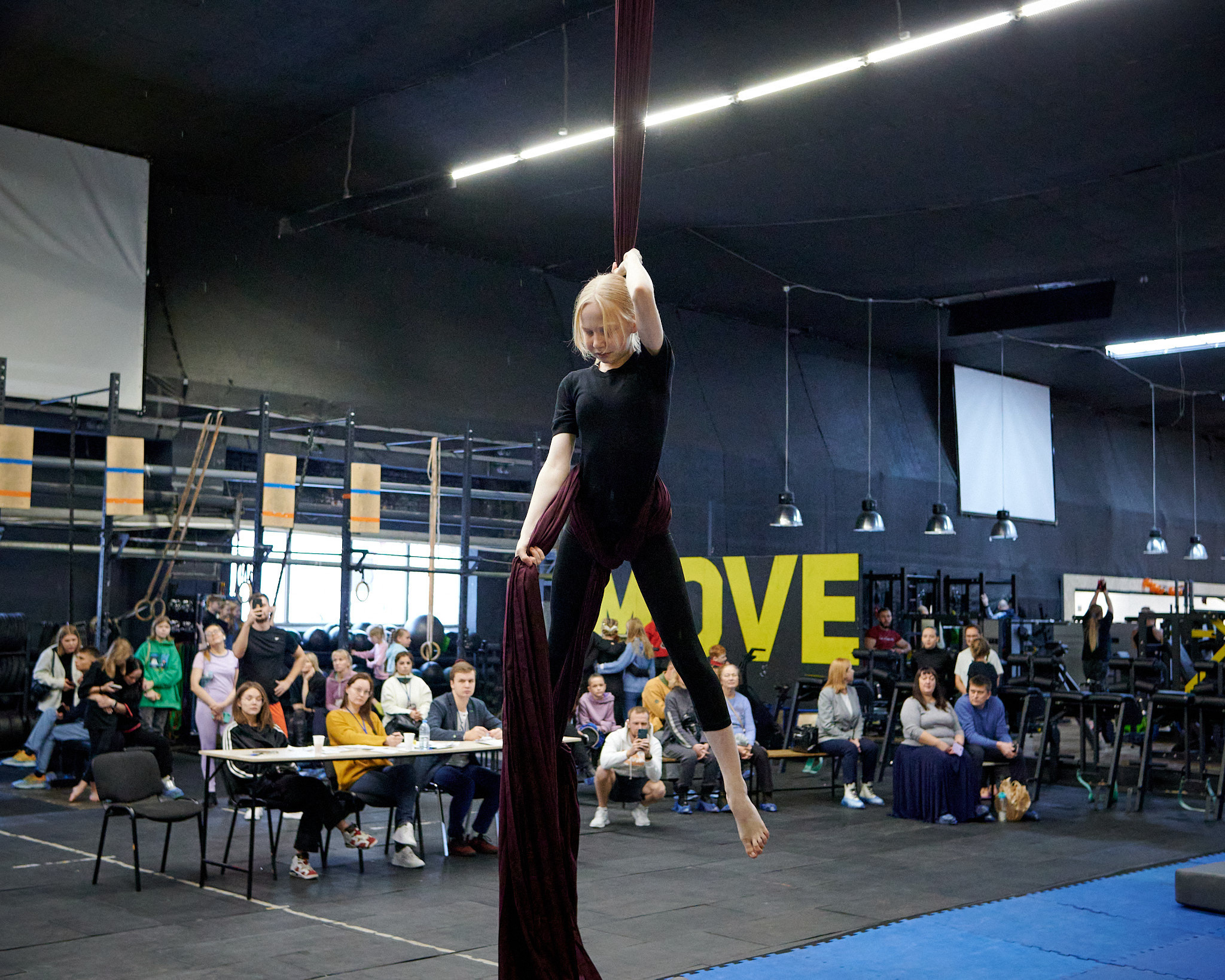 Соревнования по воздушным полотнами и акробатике 29.11.2022