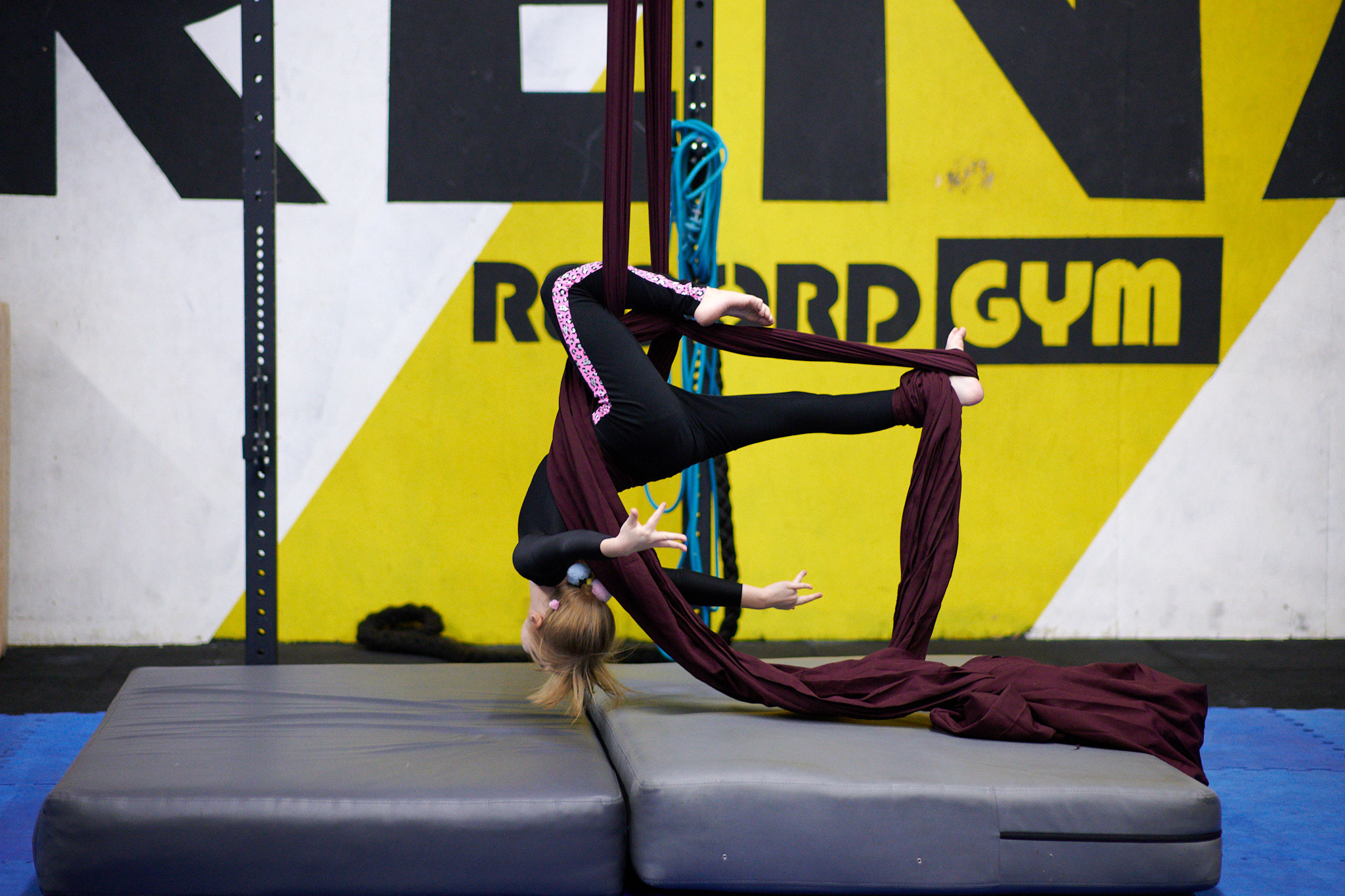 Соревнования по воздушным полотнами и акробатике 29.11.2022