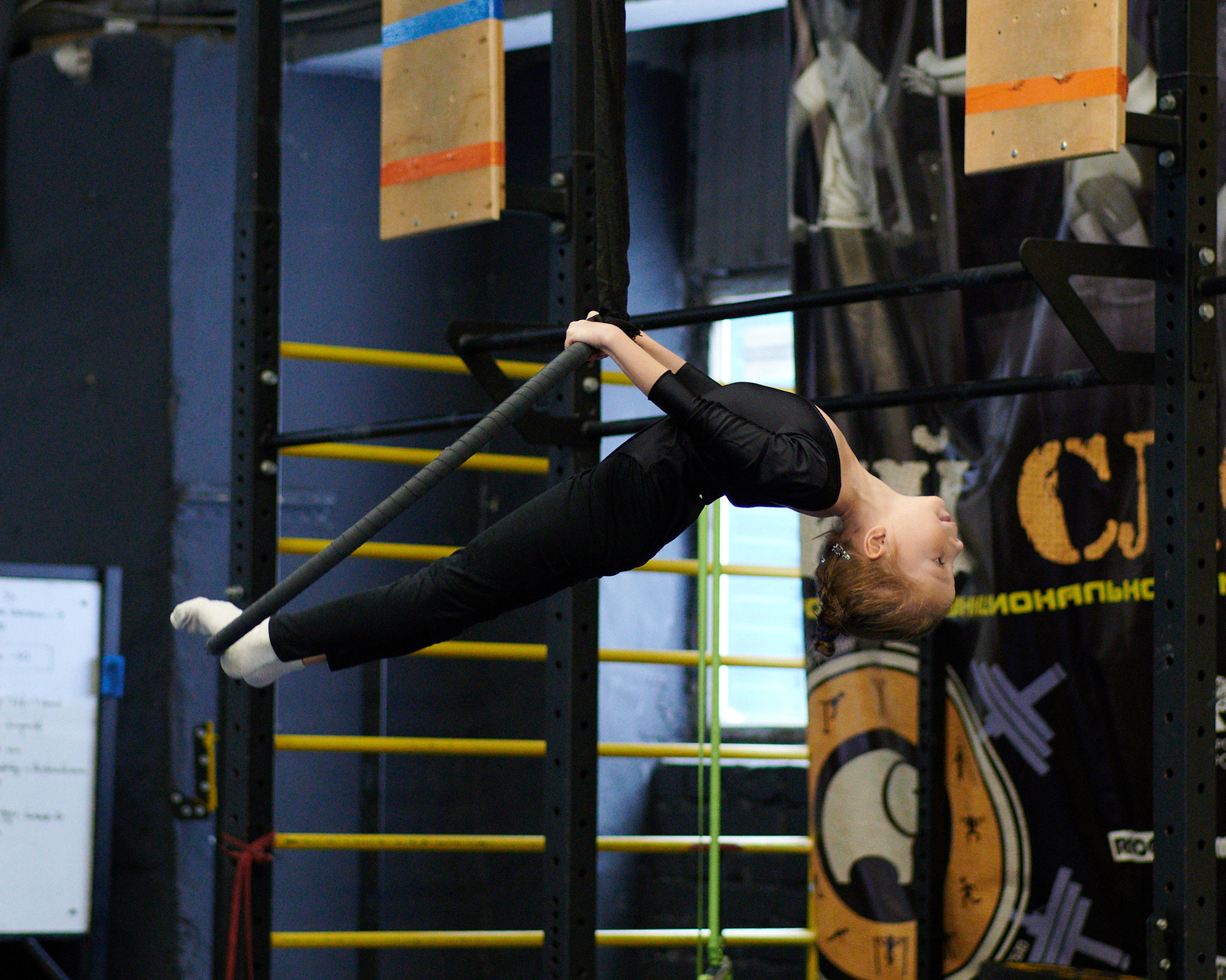 Соревнования по воздушным полотнами и акробатике 29.11.2022