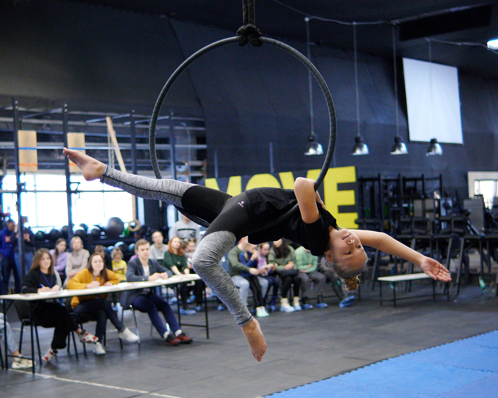 Соревнования по воздушным полотнами и акробатике 29.11.2022