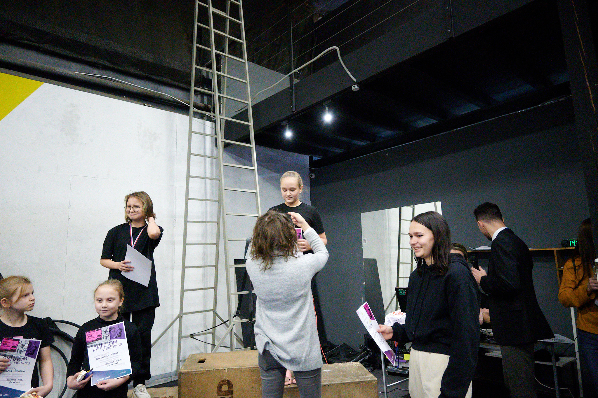 Соревнования по воздушным полотнами и акробатике 29.11.2022