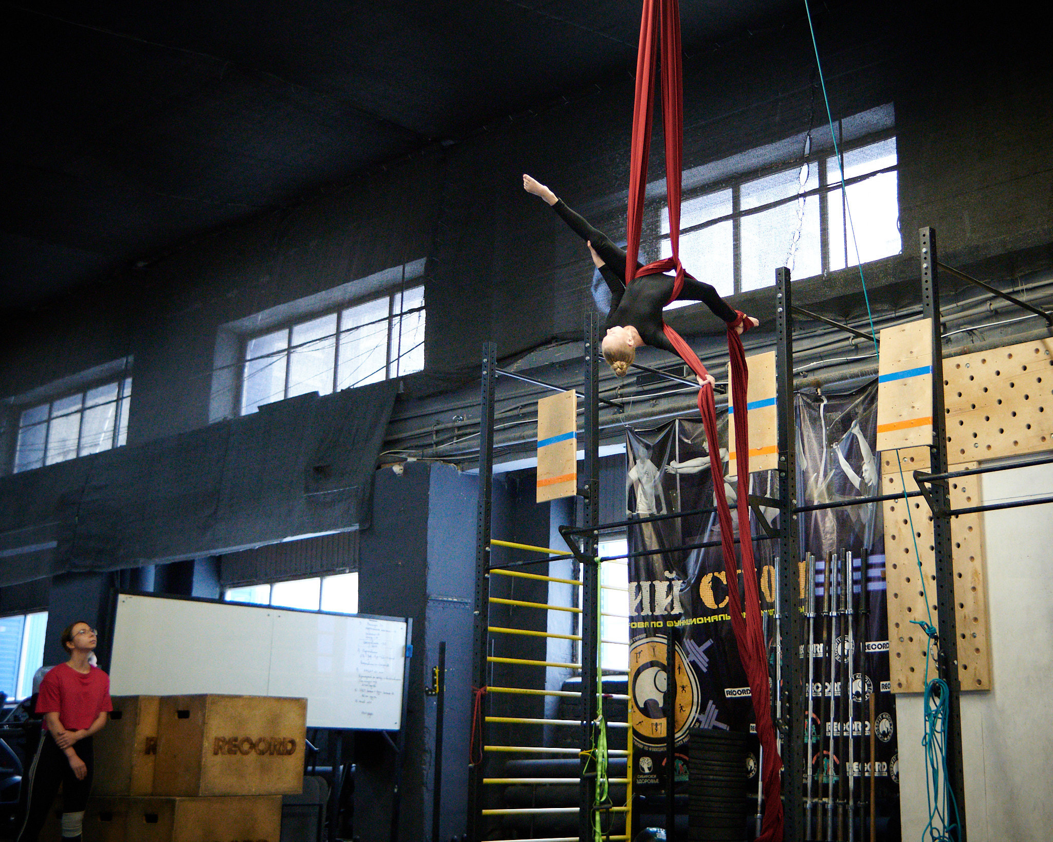 Соревнования по воздушным полотнами и акробатике 29.11.2022