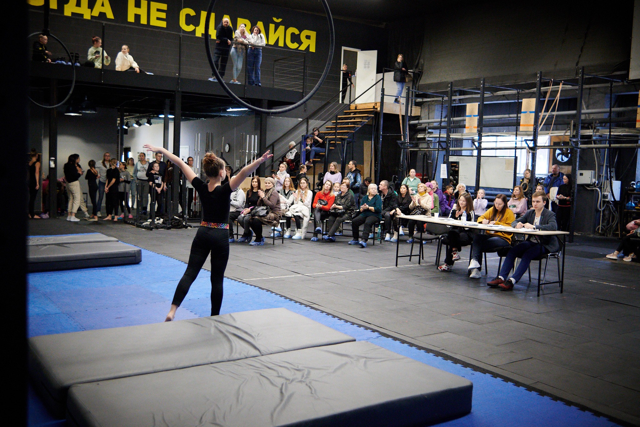 Соревнования по воздушным полотнами и акробатике 29.11.2022