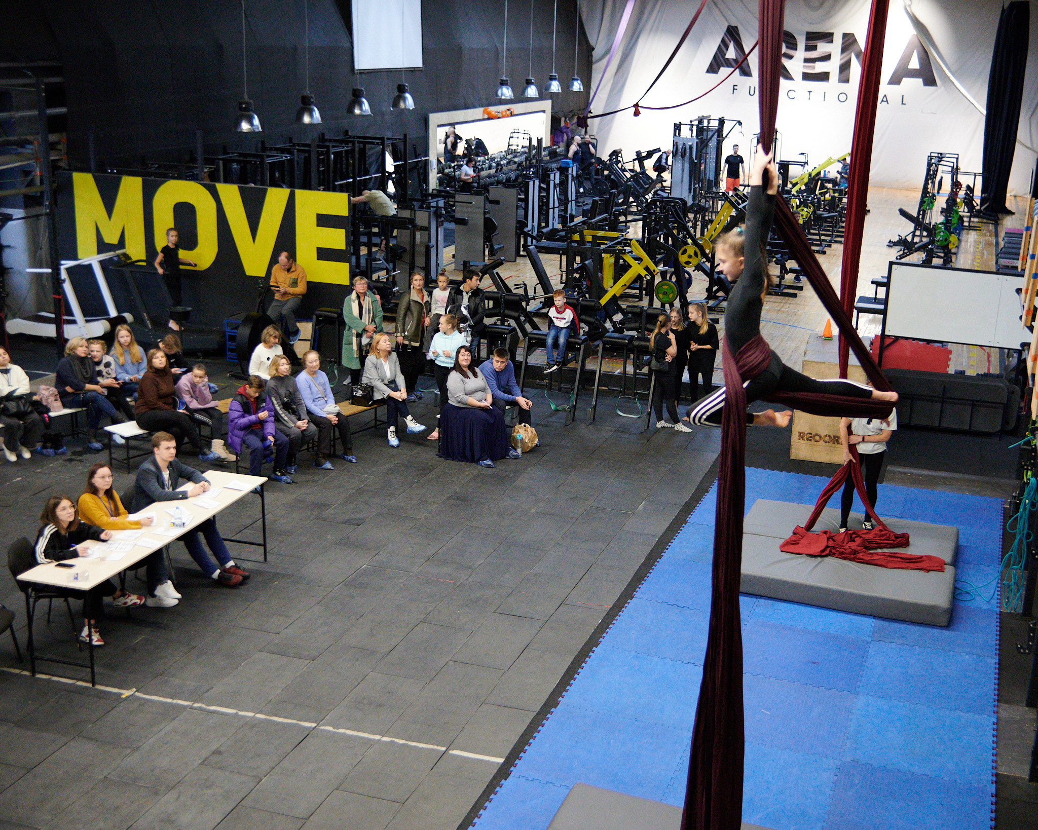 Соревнования по воздушным полотнами и акробатике 29.11.2022