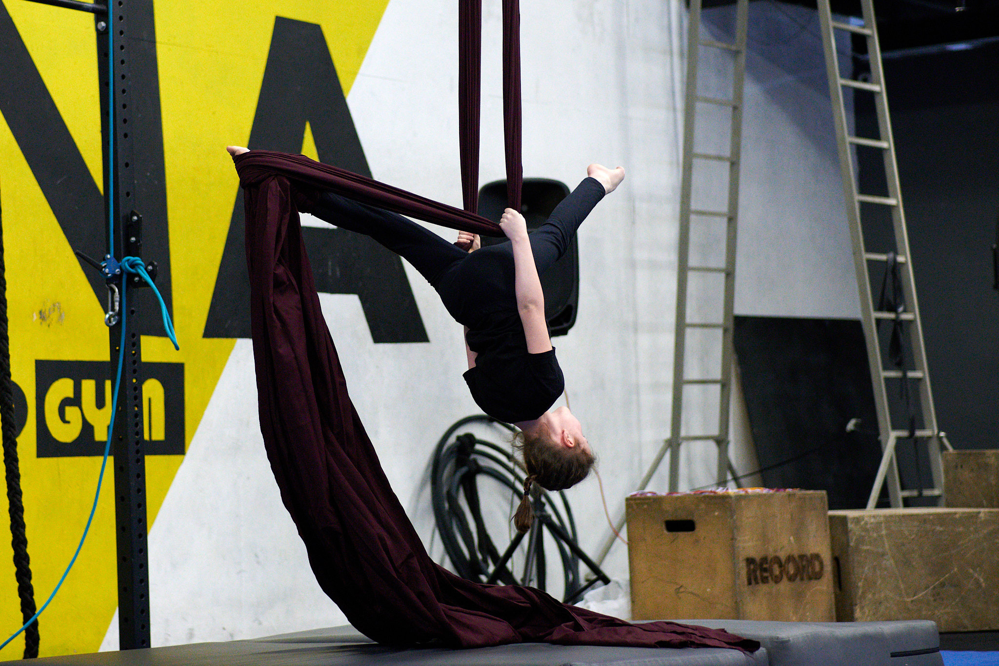 Соревнования по воздушным полотнами и акробатике 29.11.2022