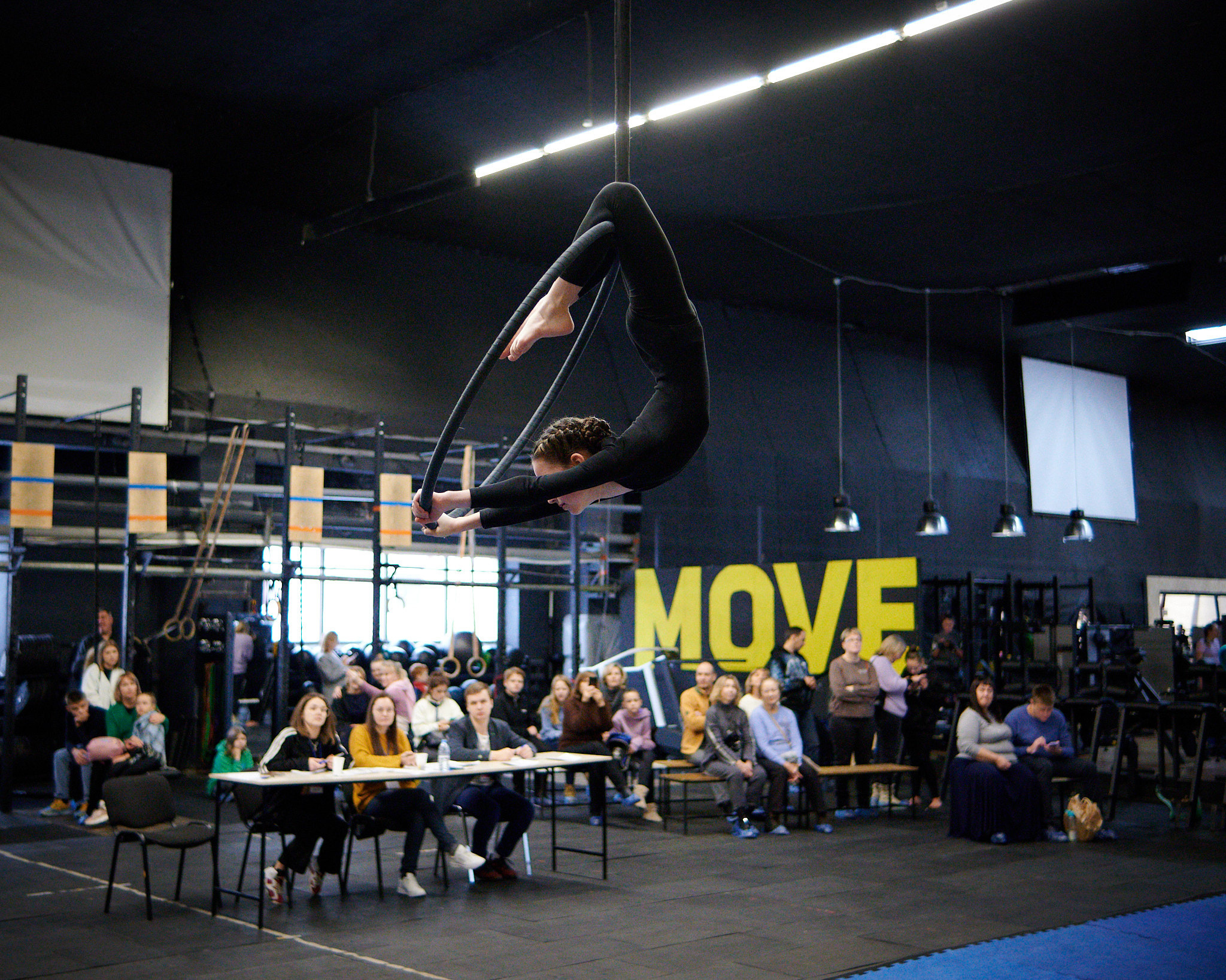 Соревнования по воздушным полотнами и акробатике 29.11.2022