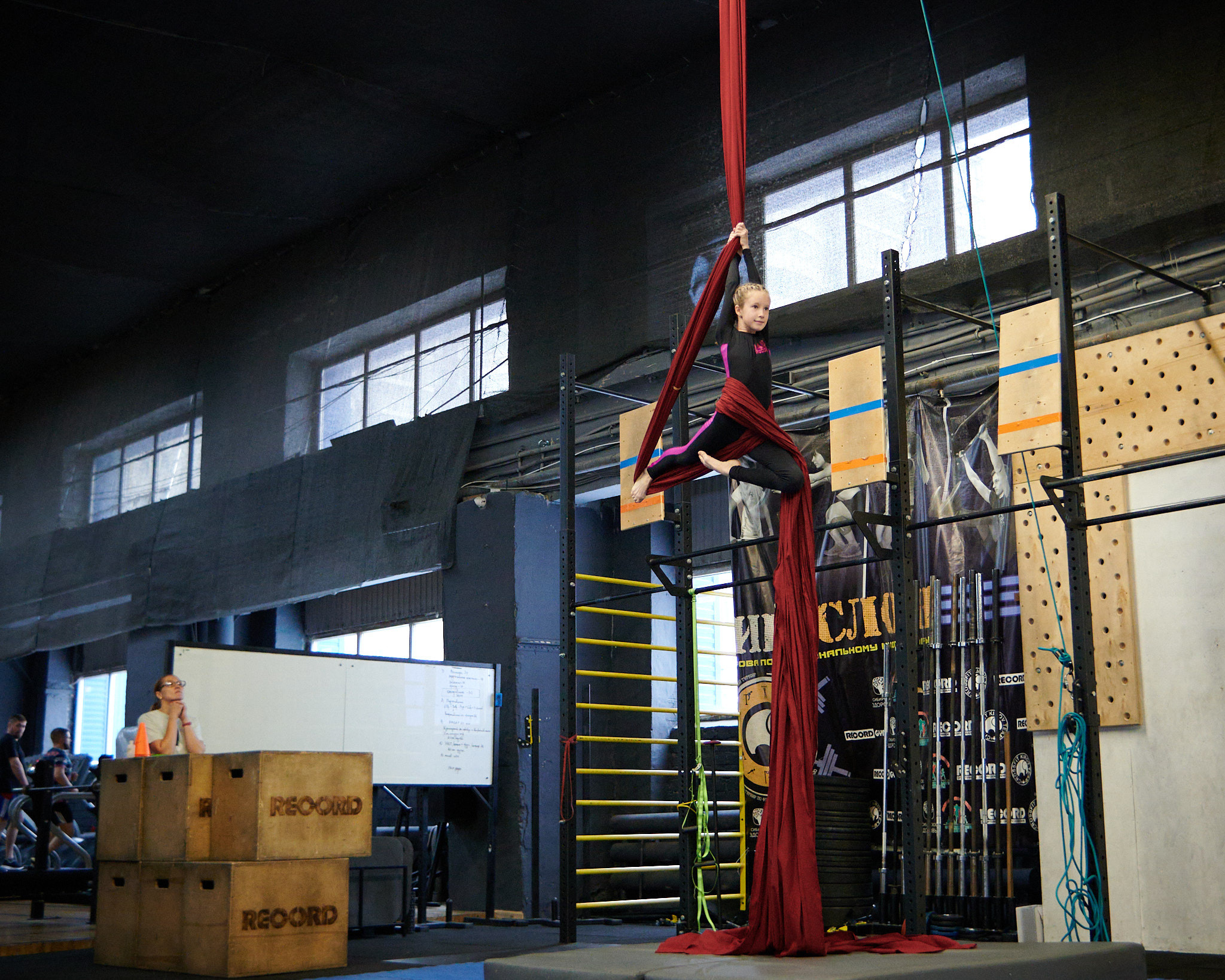 Соревнования по воздушным полотнами и акробатике 29.11.2022