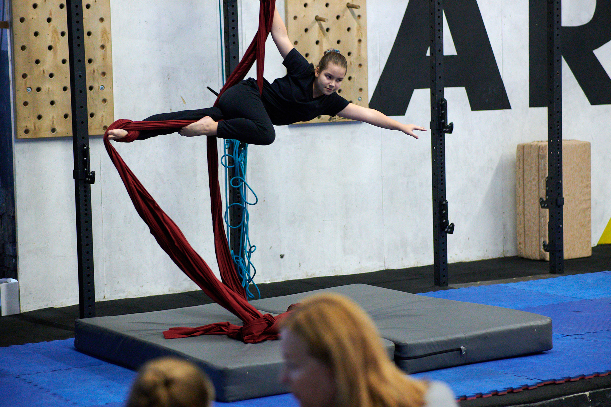 Соревнования по воздушным полотнами и акробатике 29.11.2022