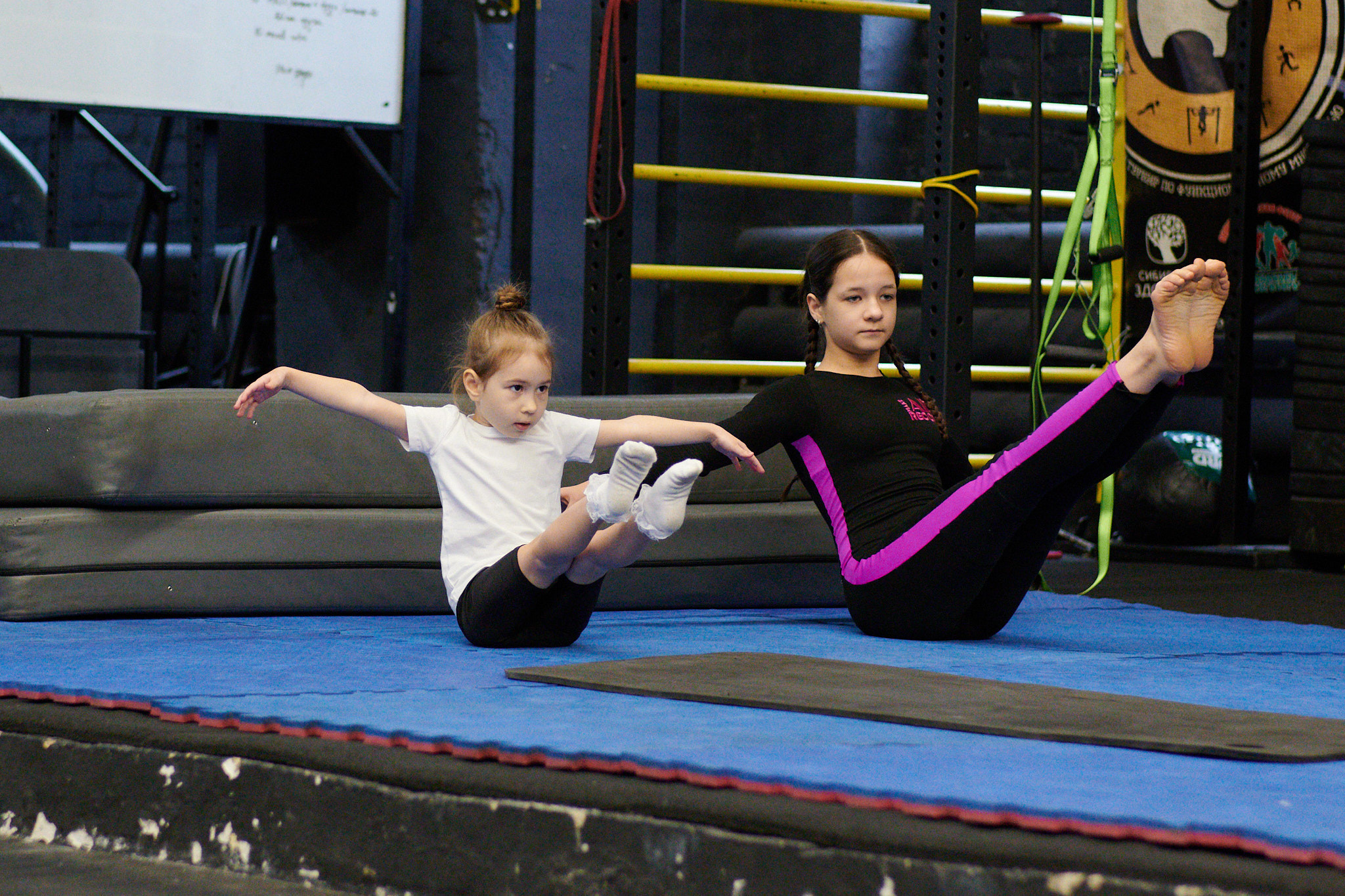 Соревнования по воздушным полотнами и акробатике 29.11.2022