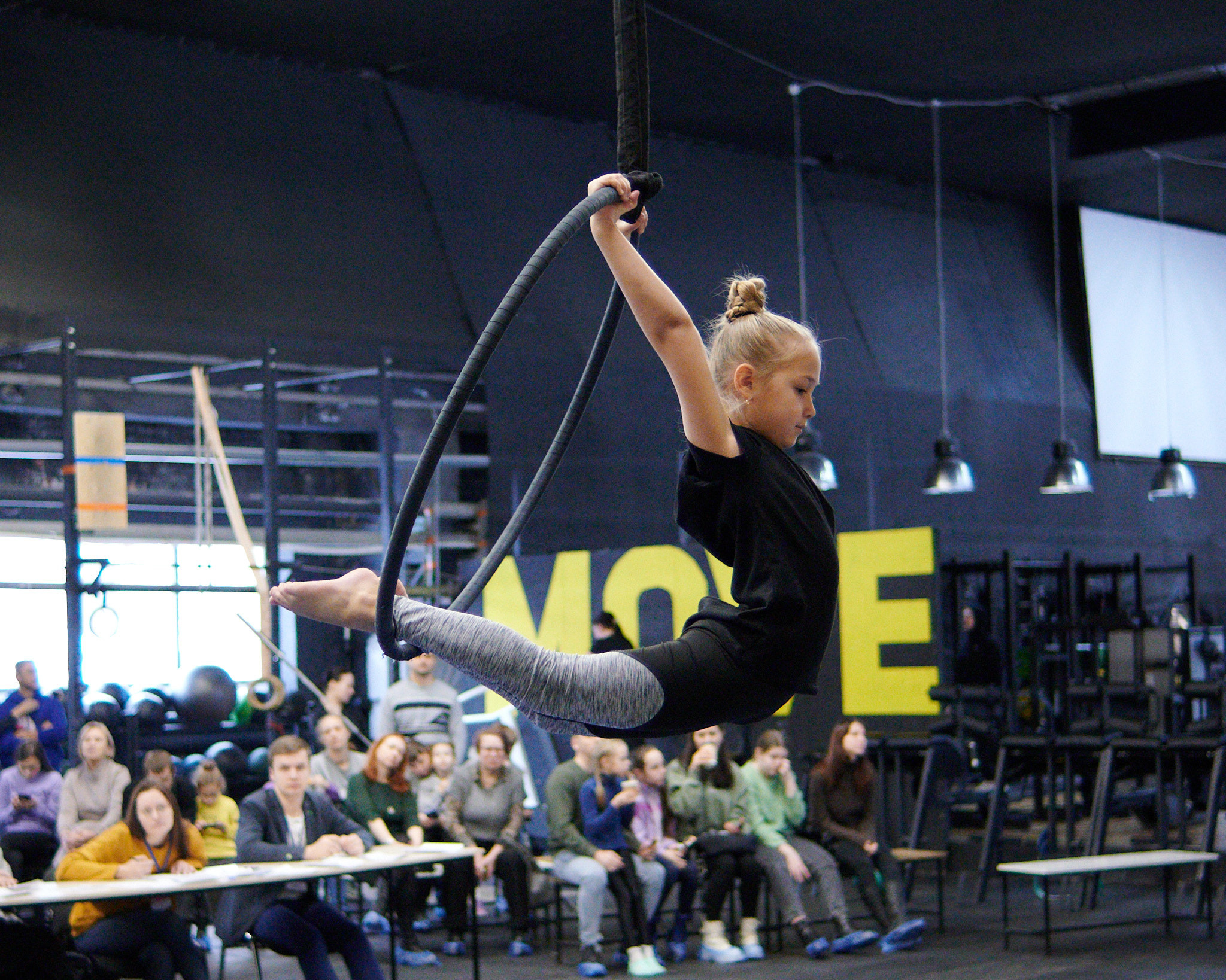 Соревнования по воздушным полотнами и акробатике 29.11.2022