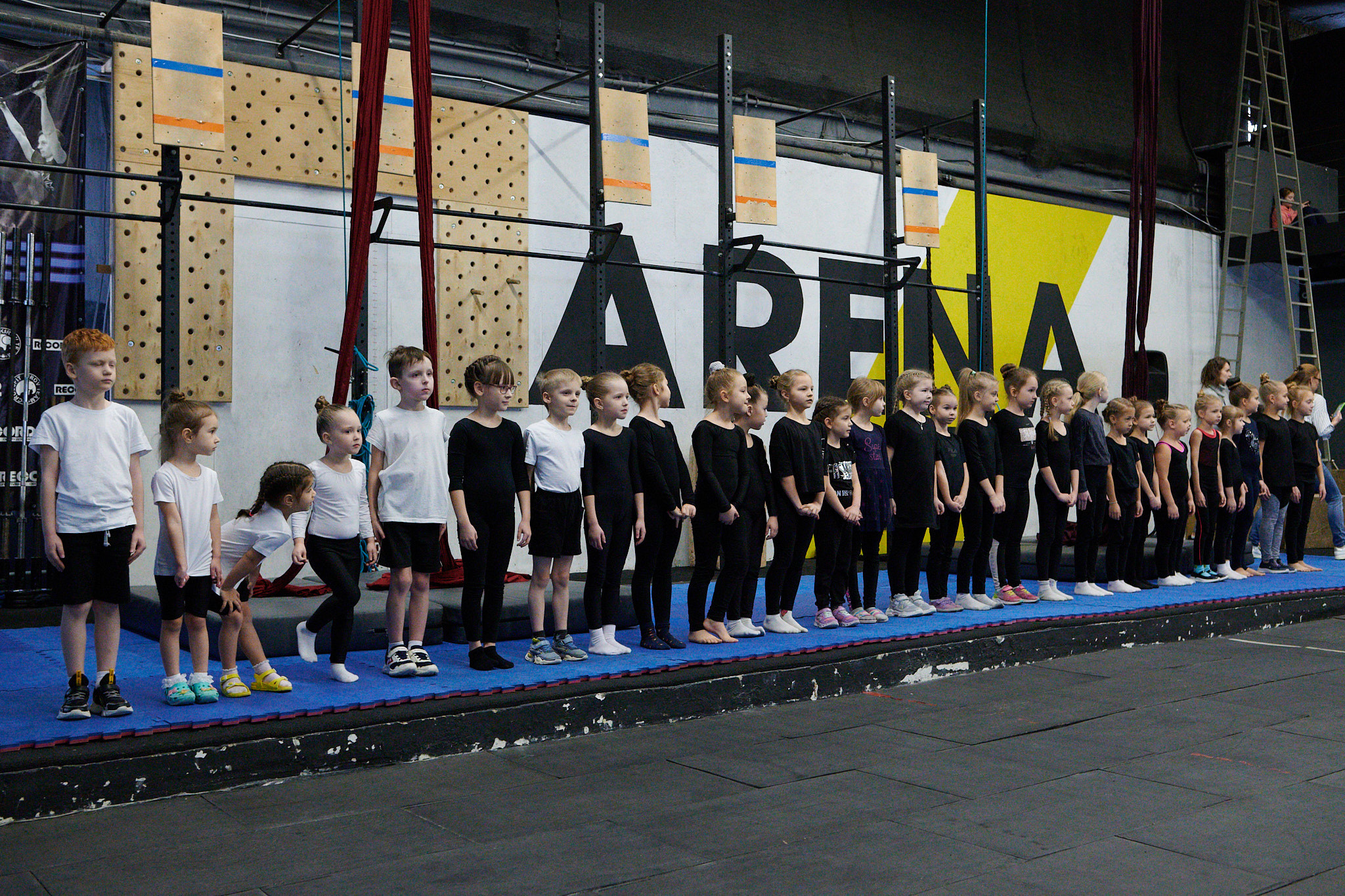 Соревнования по воздушным полотнами и акробатике 29.11.2022