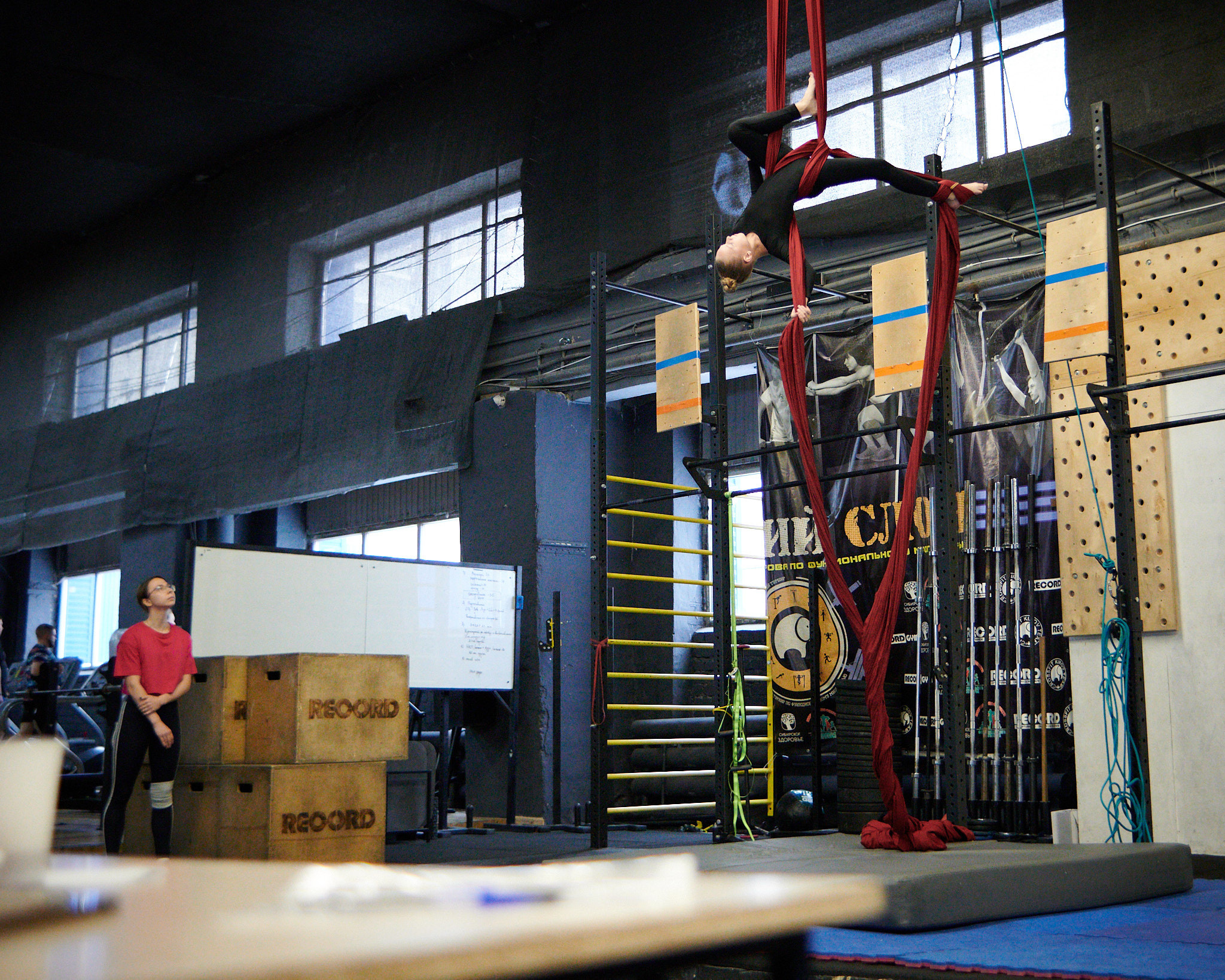 Соревнования по воздушным полотнами и акробатике 29.11.2022