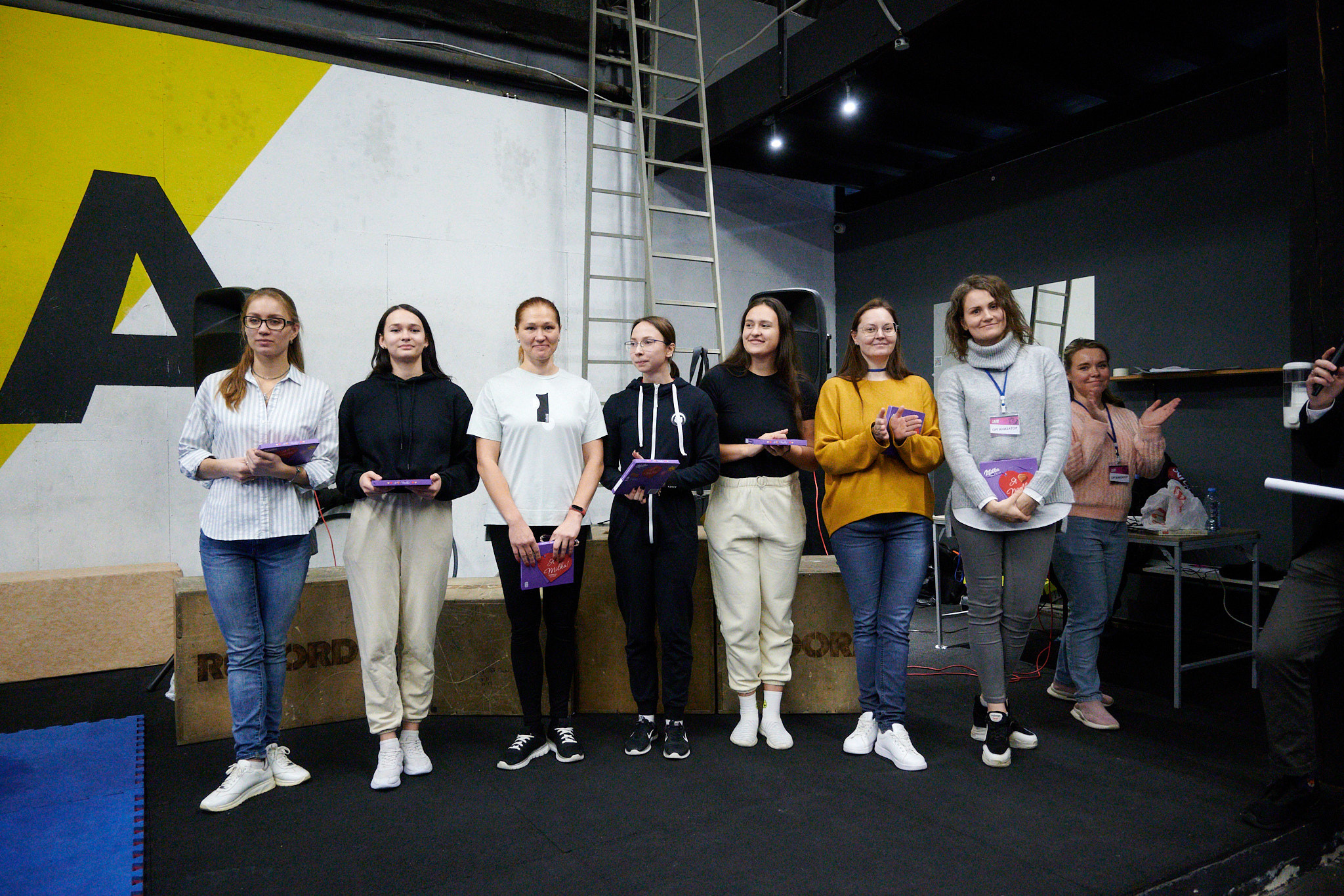 Соревнования по воздушным полотнами и акробатике 29.11.2022