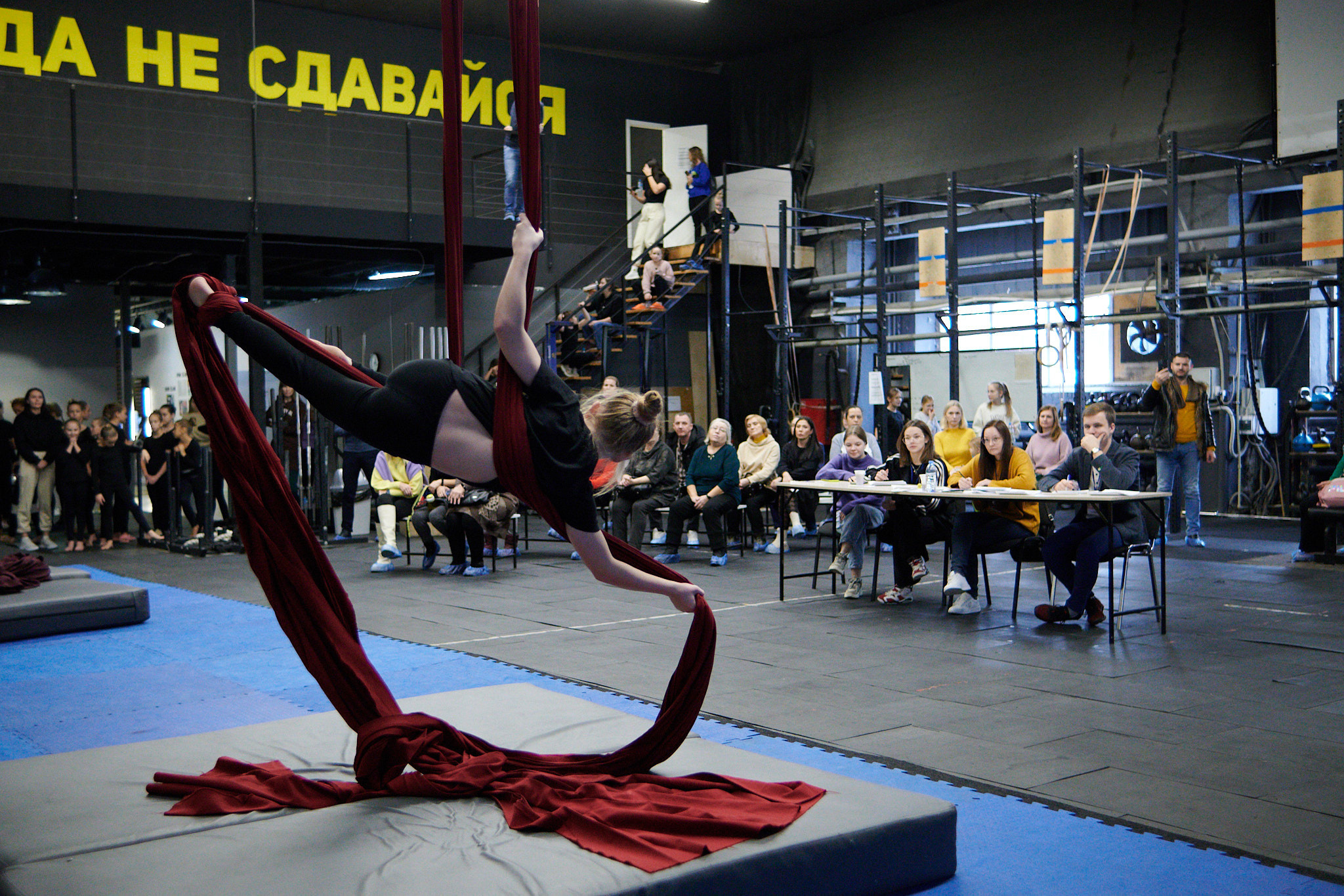 Соревнования по воздушным полотнами и акробатике 29.11.2022